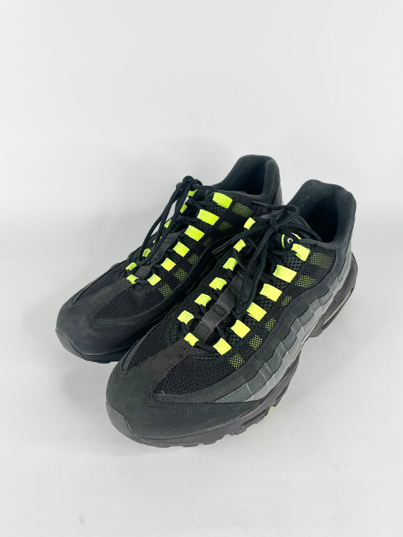 Nike Air Max 95 Black & Vapour Green Sneakers - EU46