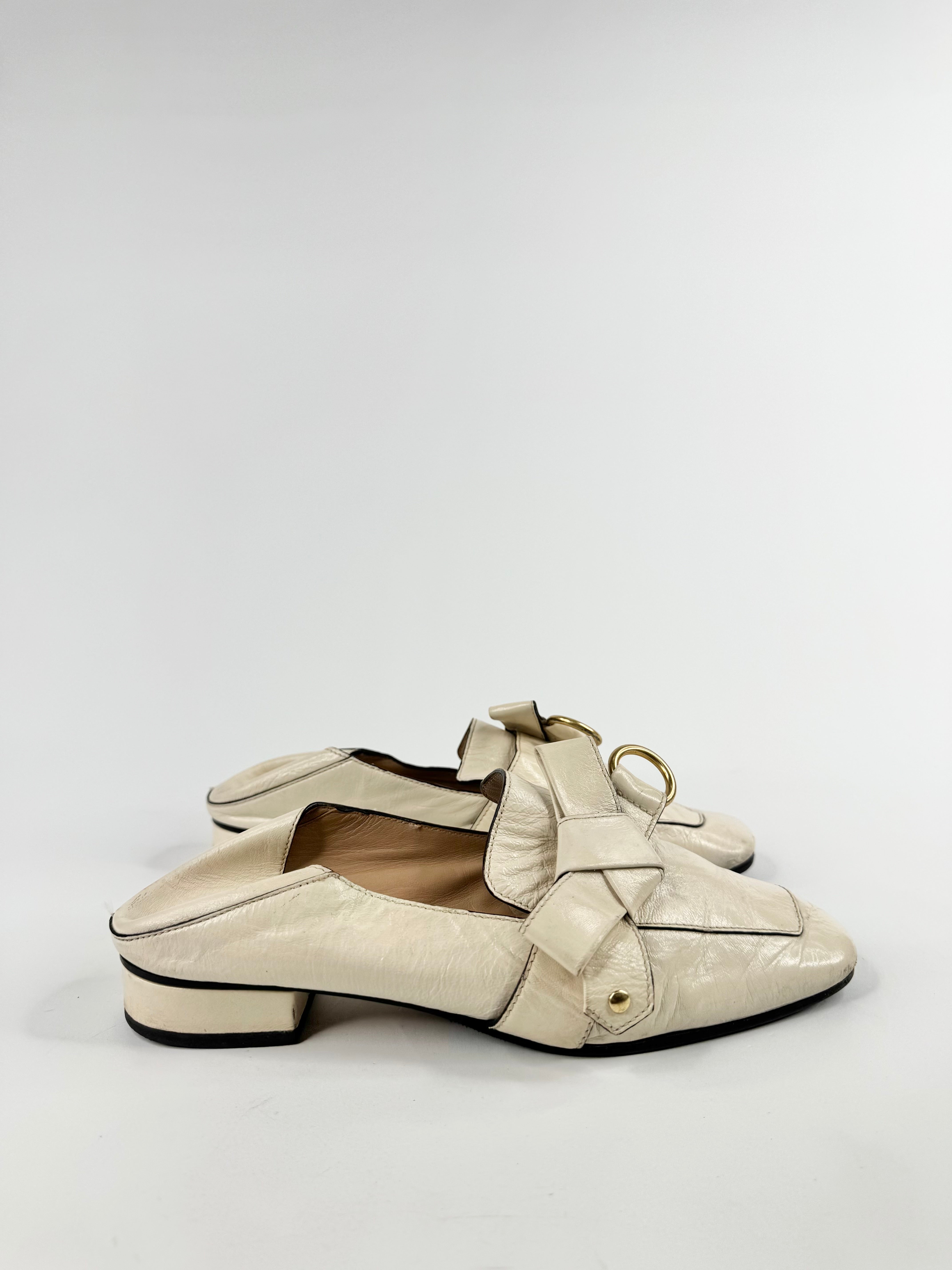 Chloe 'Quicy' Collapsable Heel Leather Bow Loafer - EU39