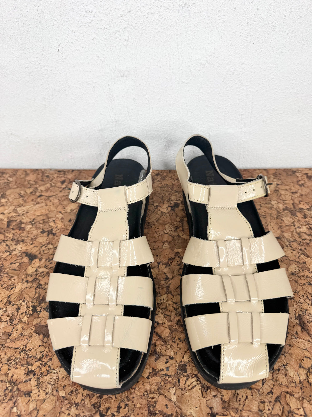 Nature Vanilla Patent Leather Sandals - EU40