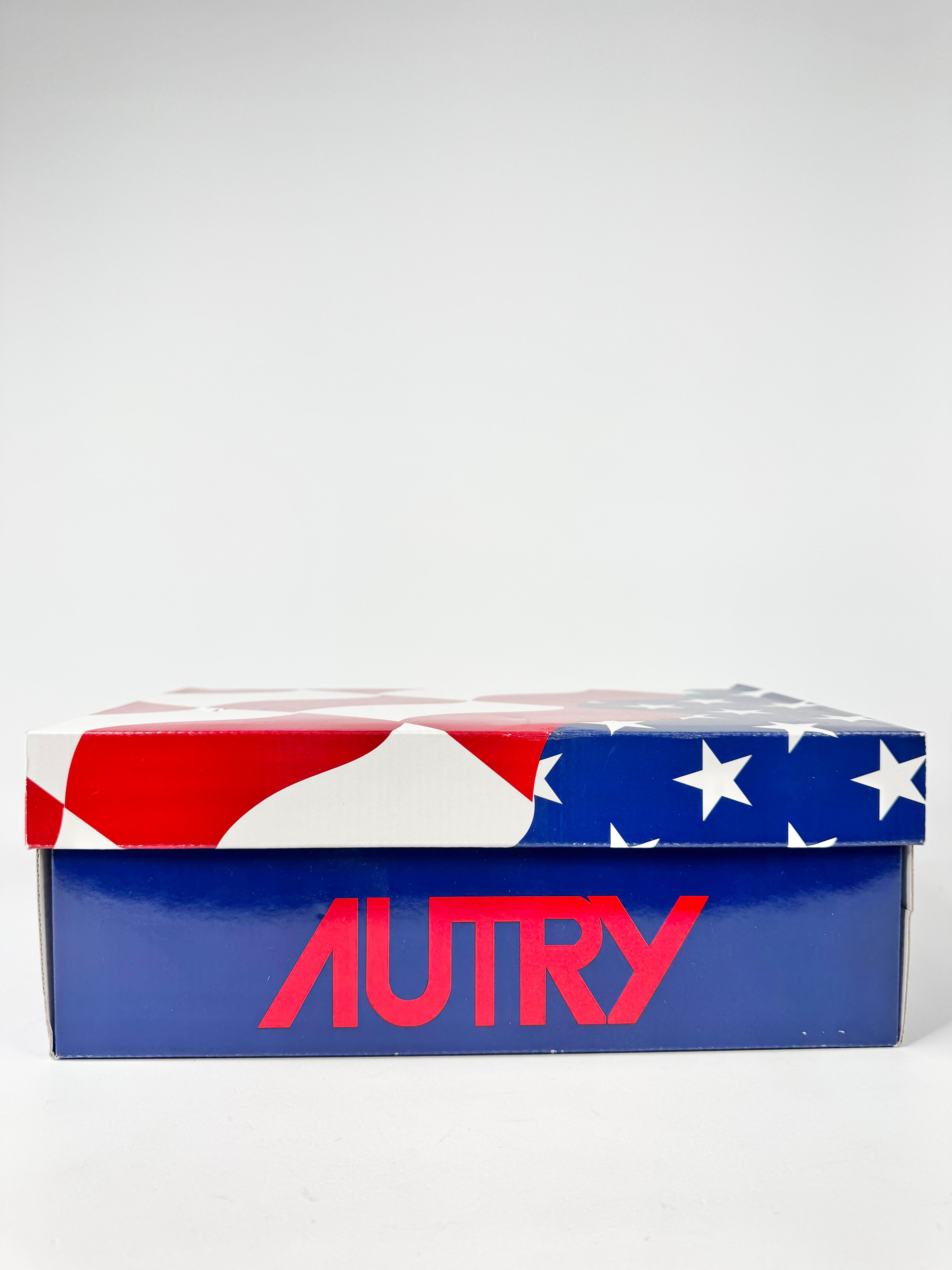 Autry 01 Red & White Low Top Leather Sneakers - EU41