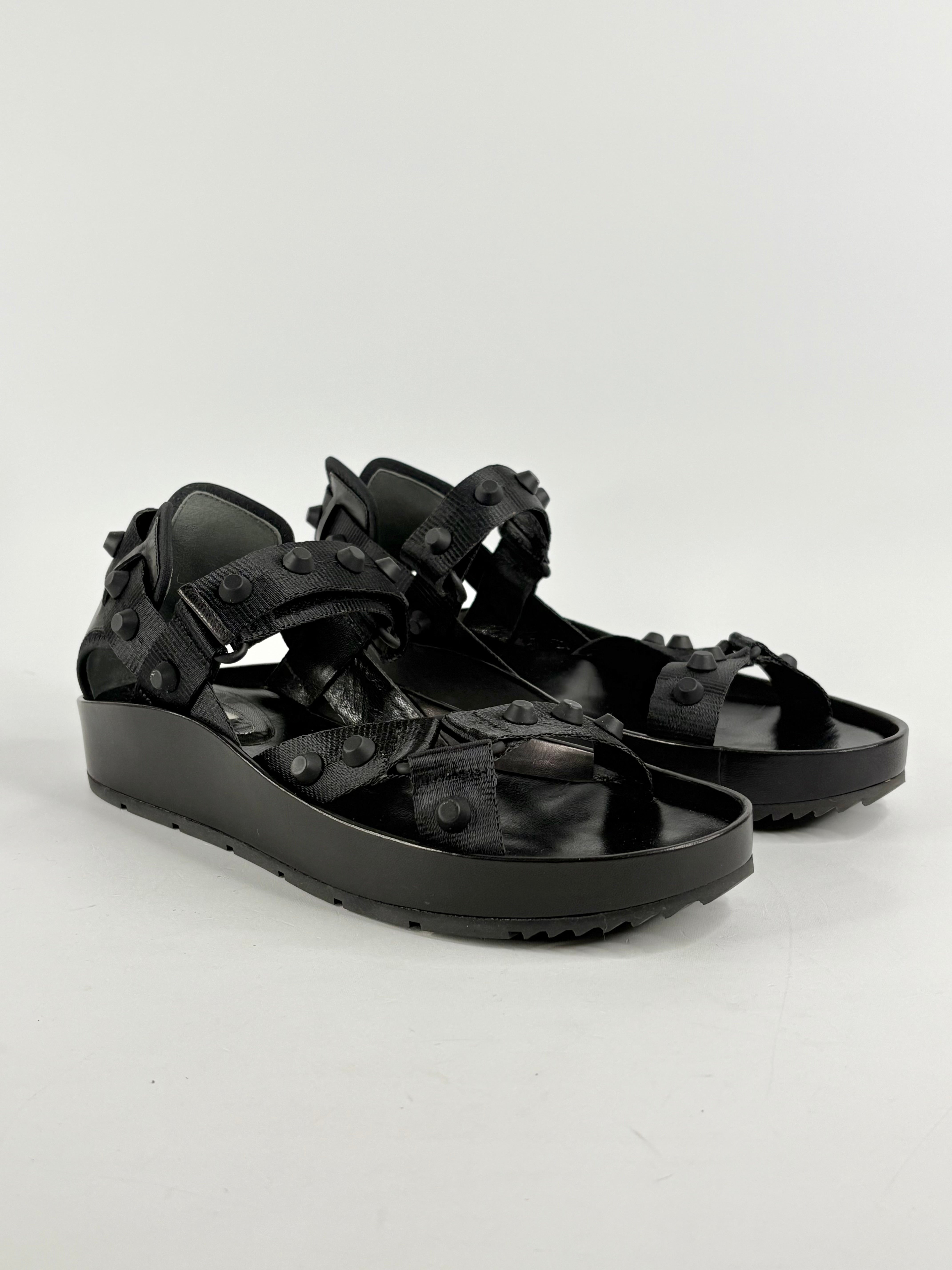 Balenciaga Black Leather 'Arena' Sandals - EU40.5