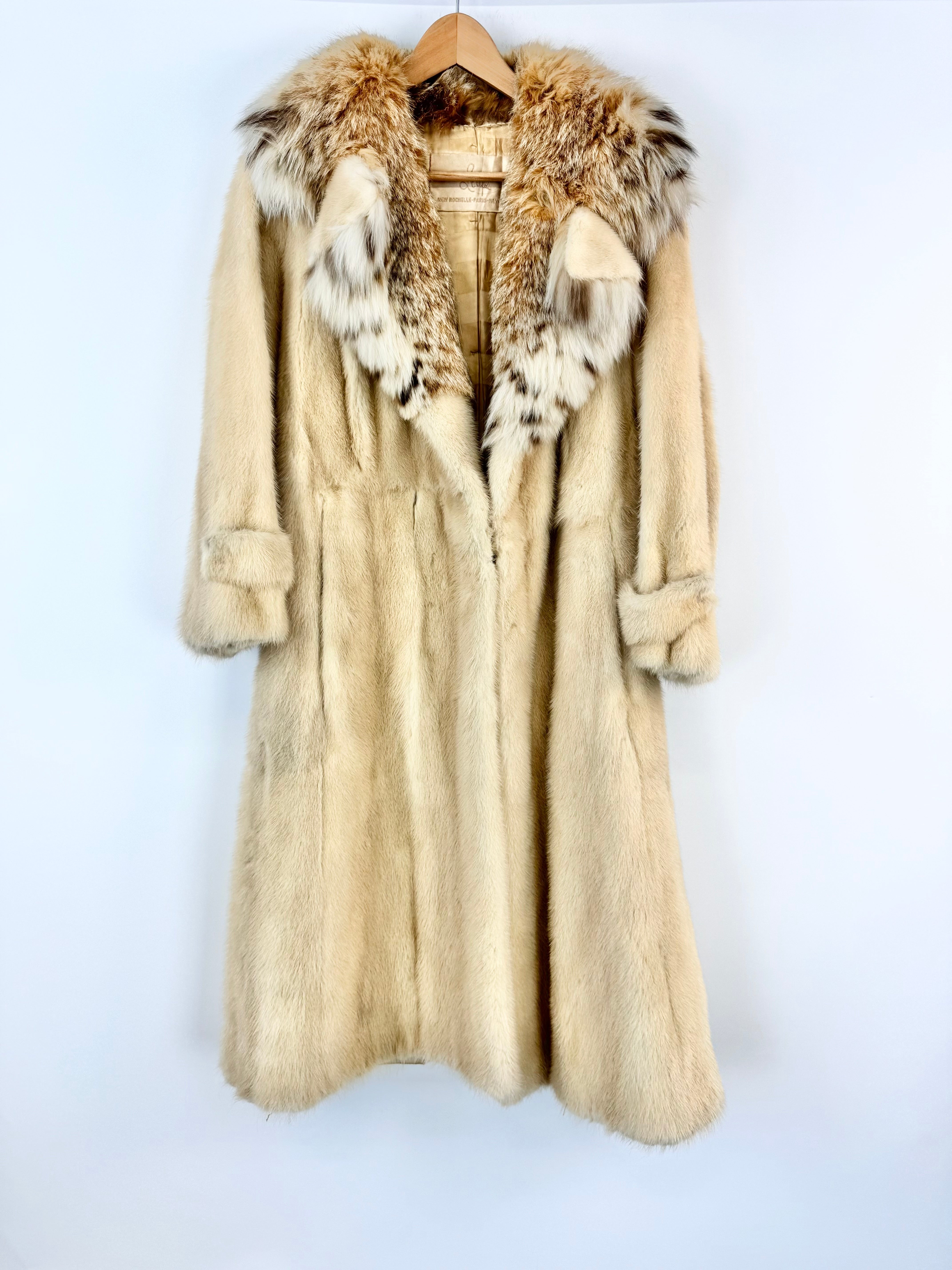 Leafs Beige Long Fur Coat - AU8/10