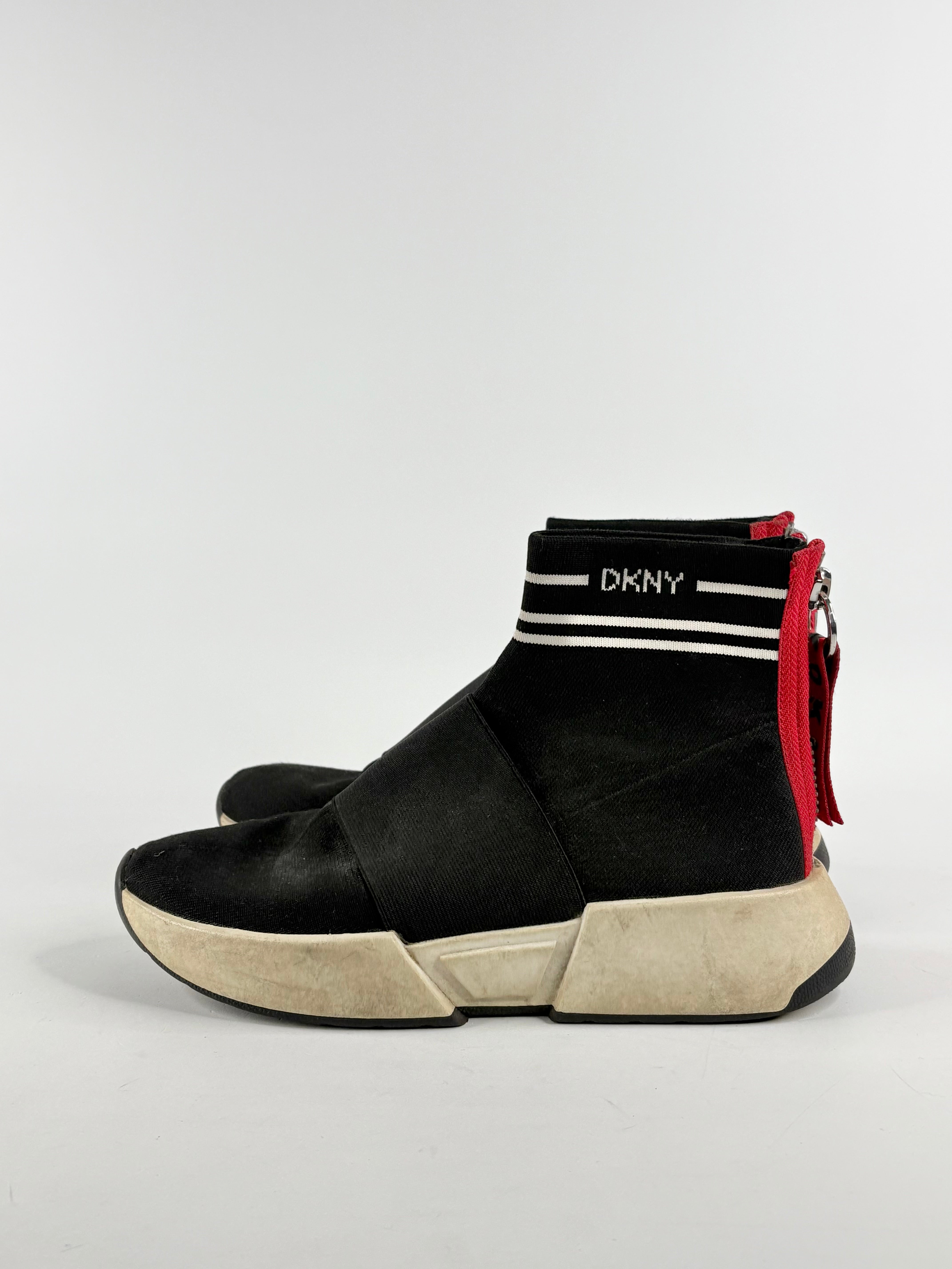 DKNY Black 'Marini' Knit Sneakers - EU40