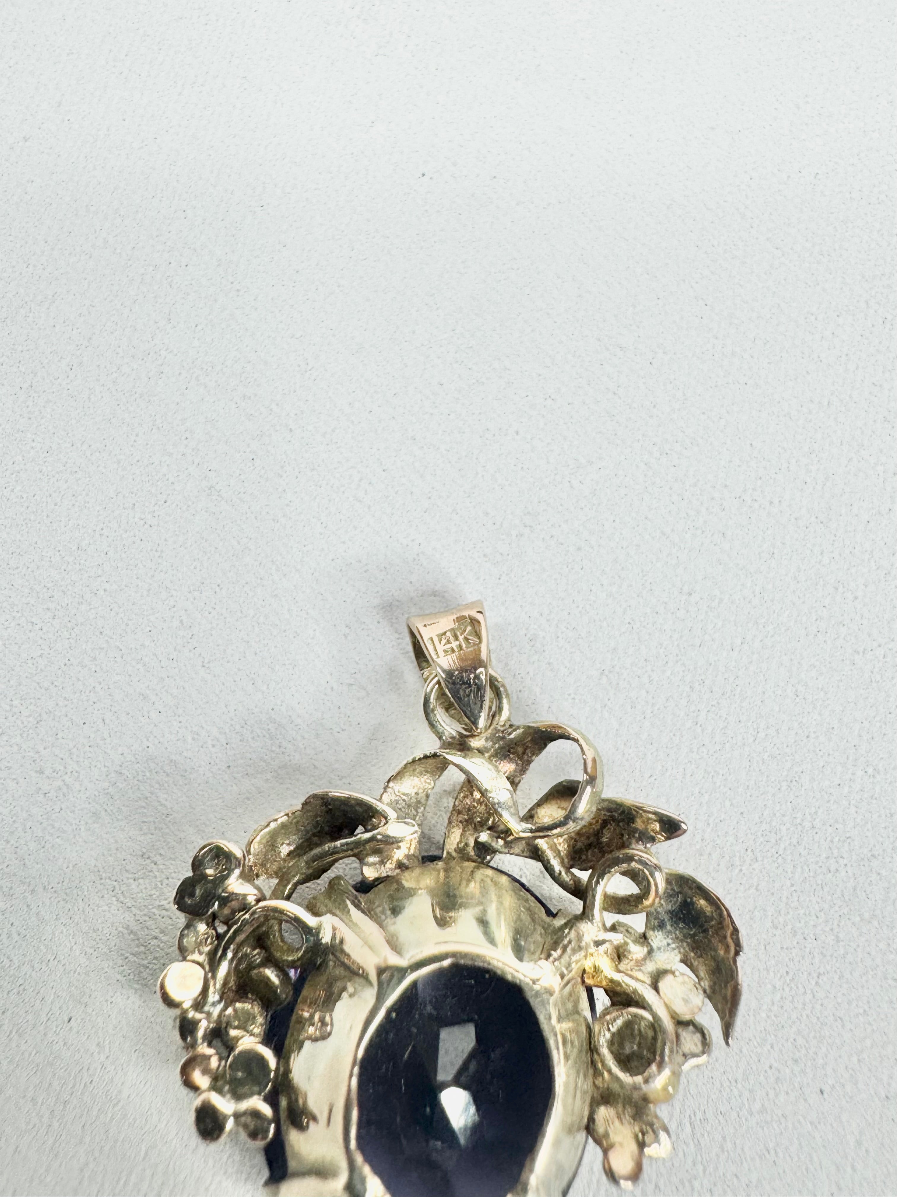 14ct Gold Grape Pattern Pendant