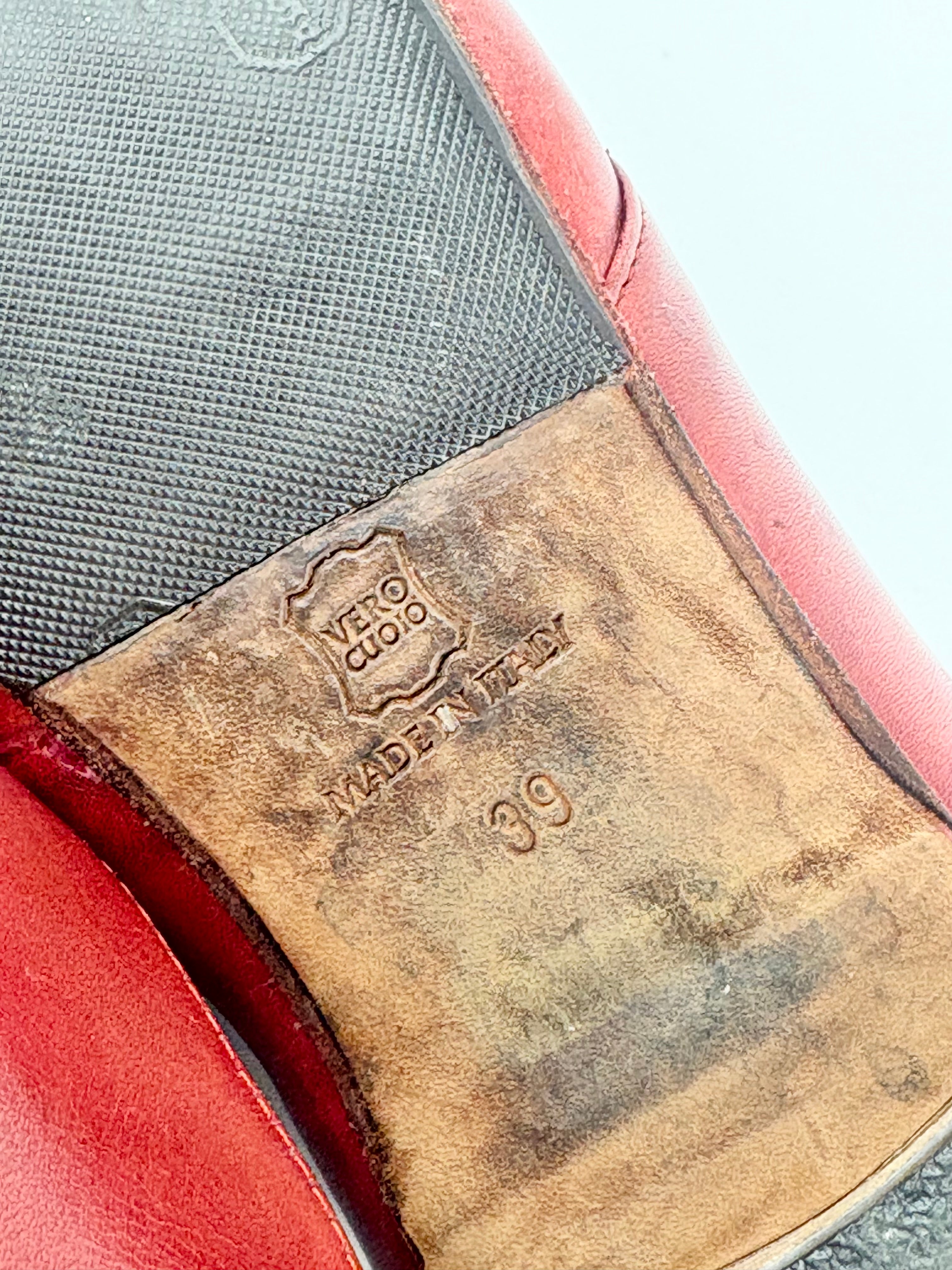 Habbot. Ruby Red Leather Lace Ups - EU39