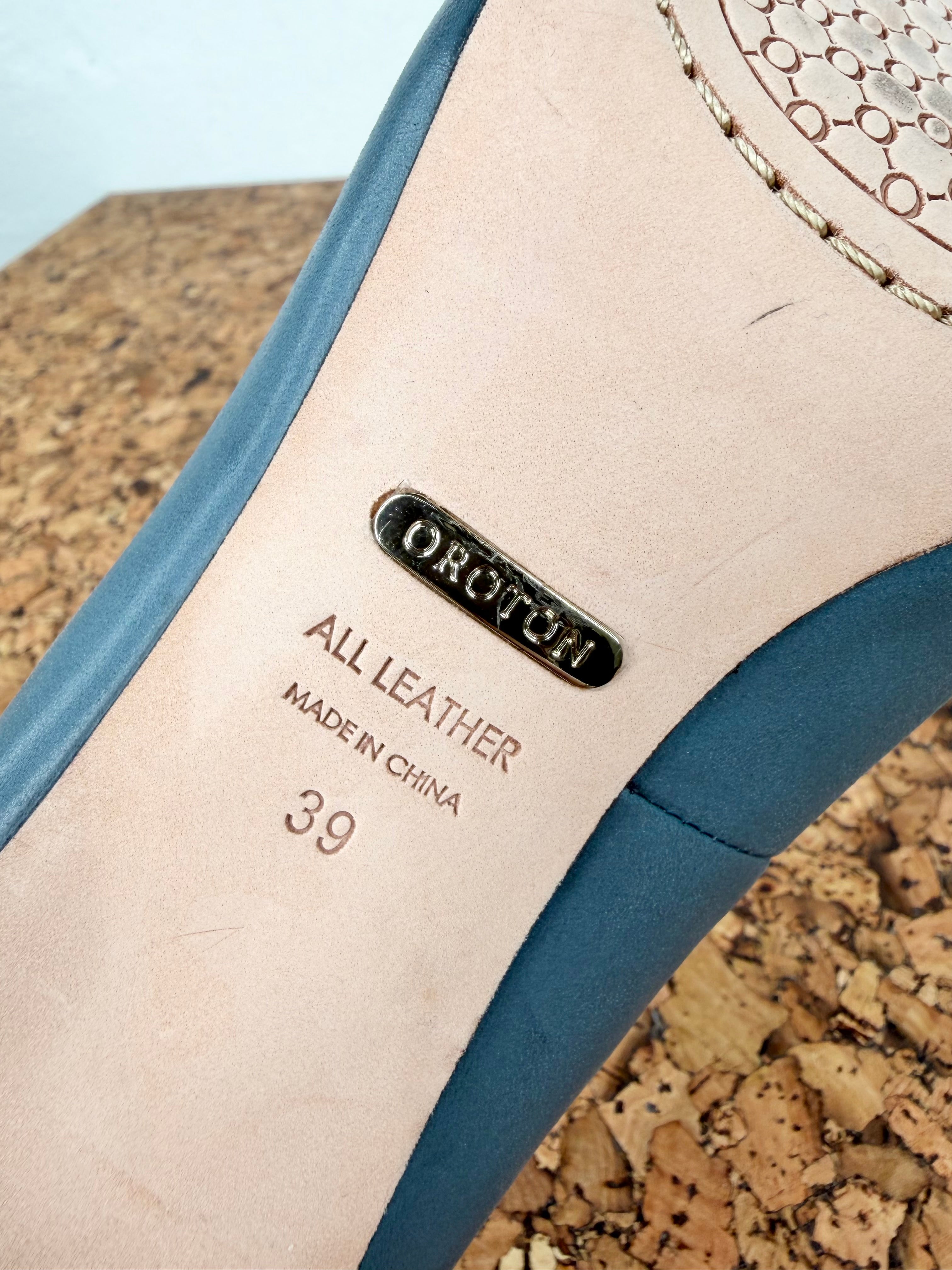 Oroton Steel Blue Pumps - EU39