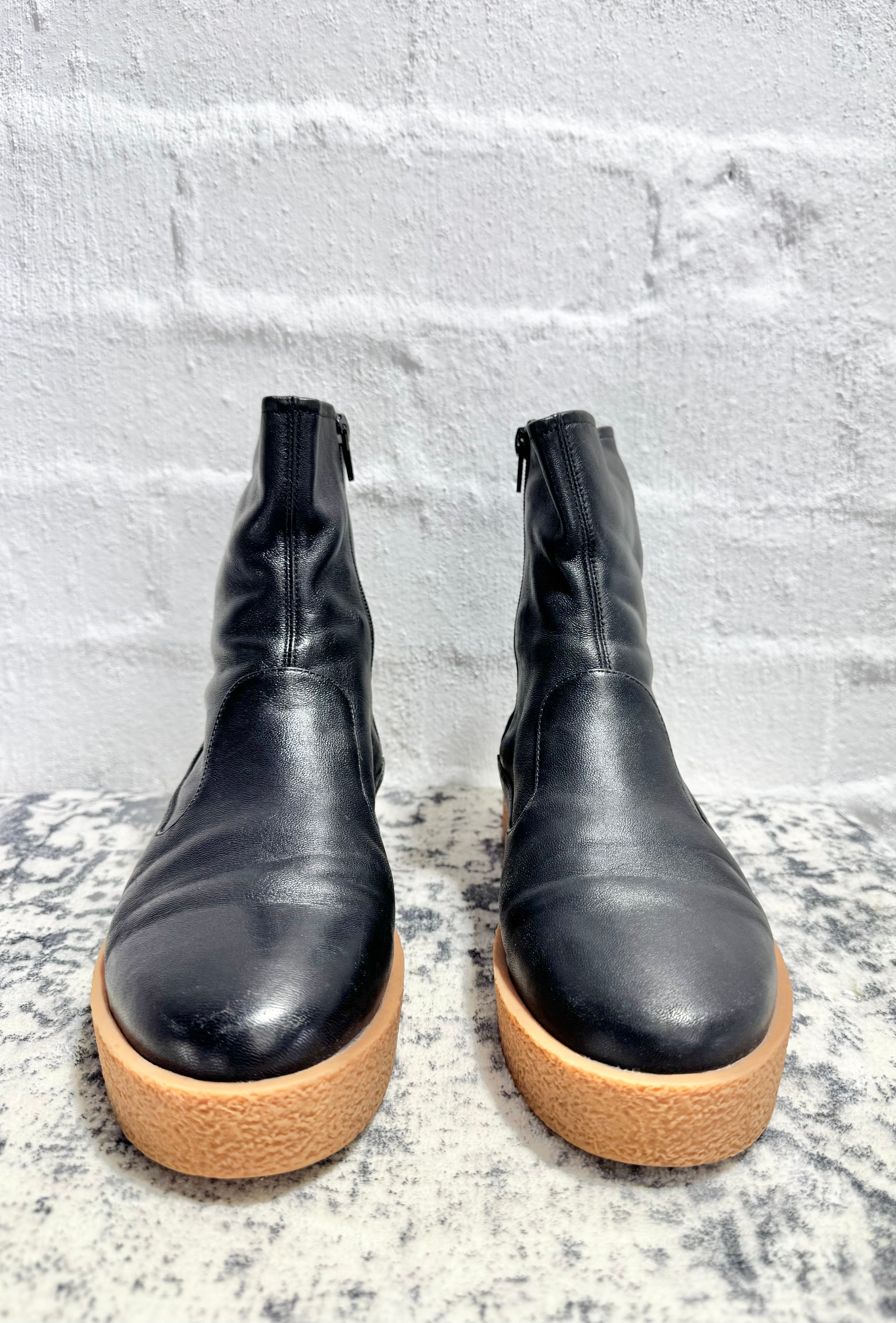 Radical Yes! Black& Tan Platform Boots - EU38