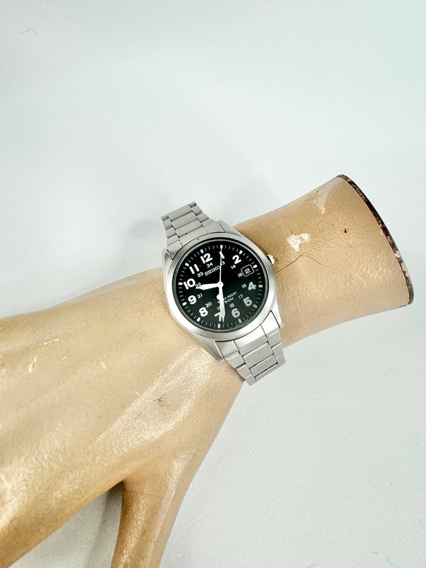 Seiko Stainless Steel 7N42-8070 Watch