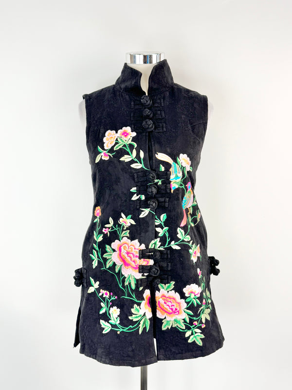 Black Sleeveless Embroidered Jacket - AU10