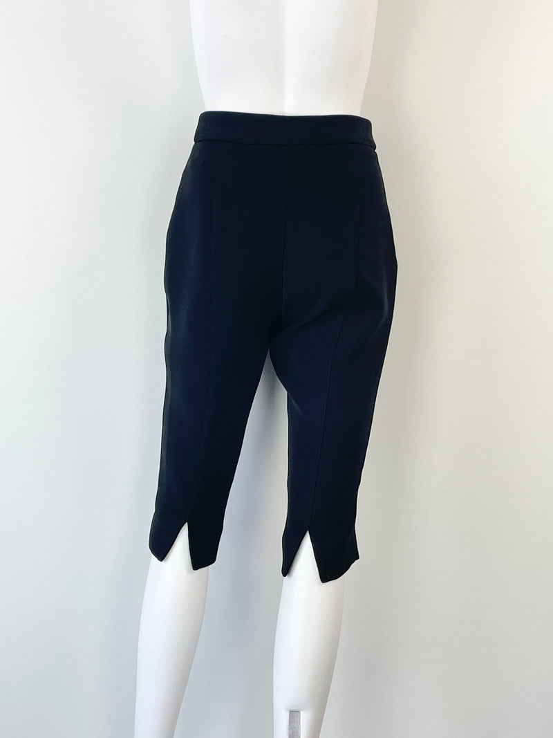 Esse the Label Black Cropped Stretch Shorts - AU6