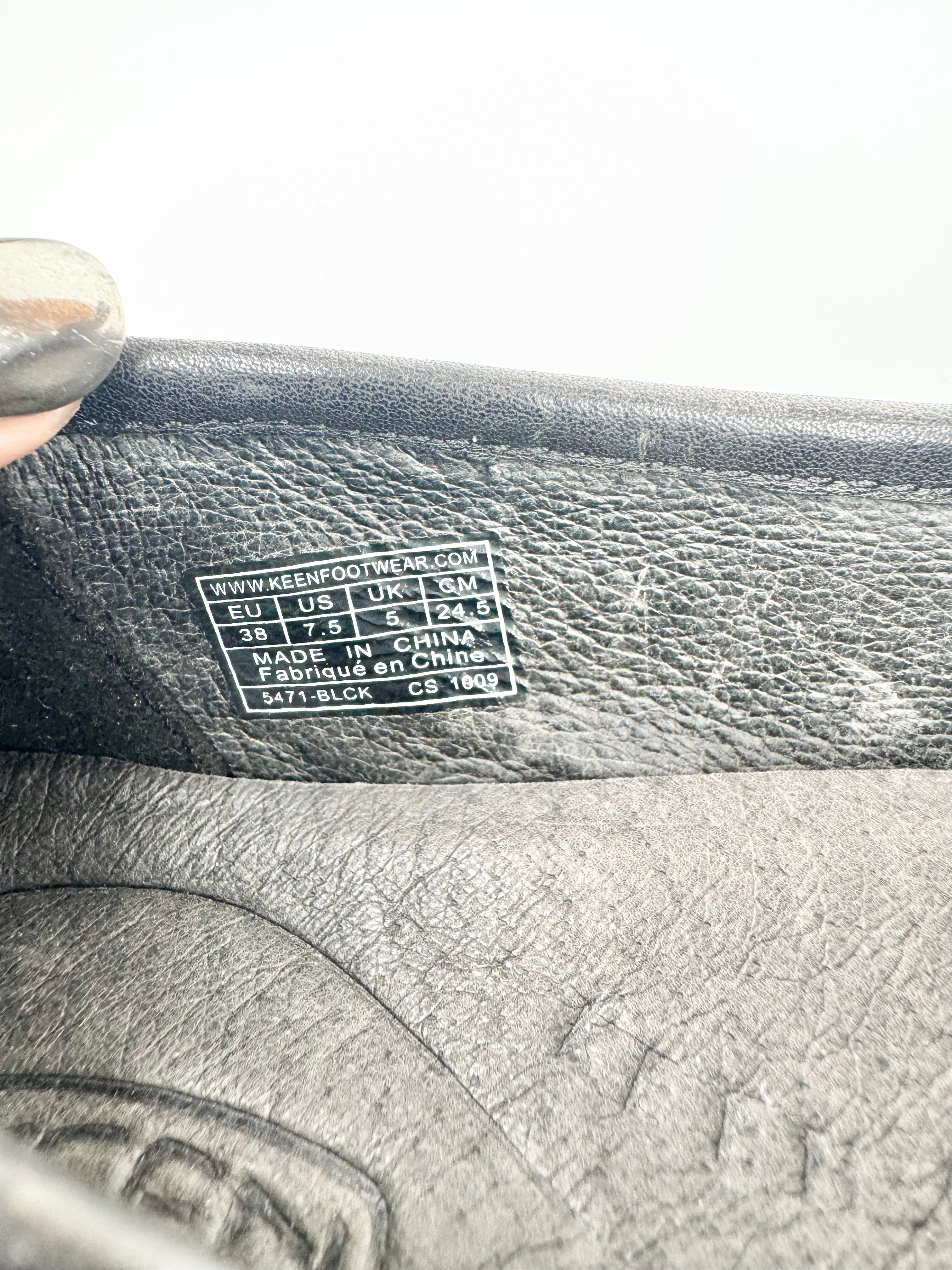 Keen Black Leather Slip Ons - EU38