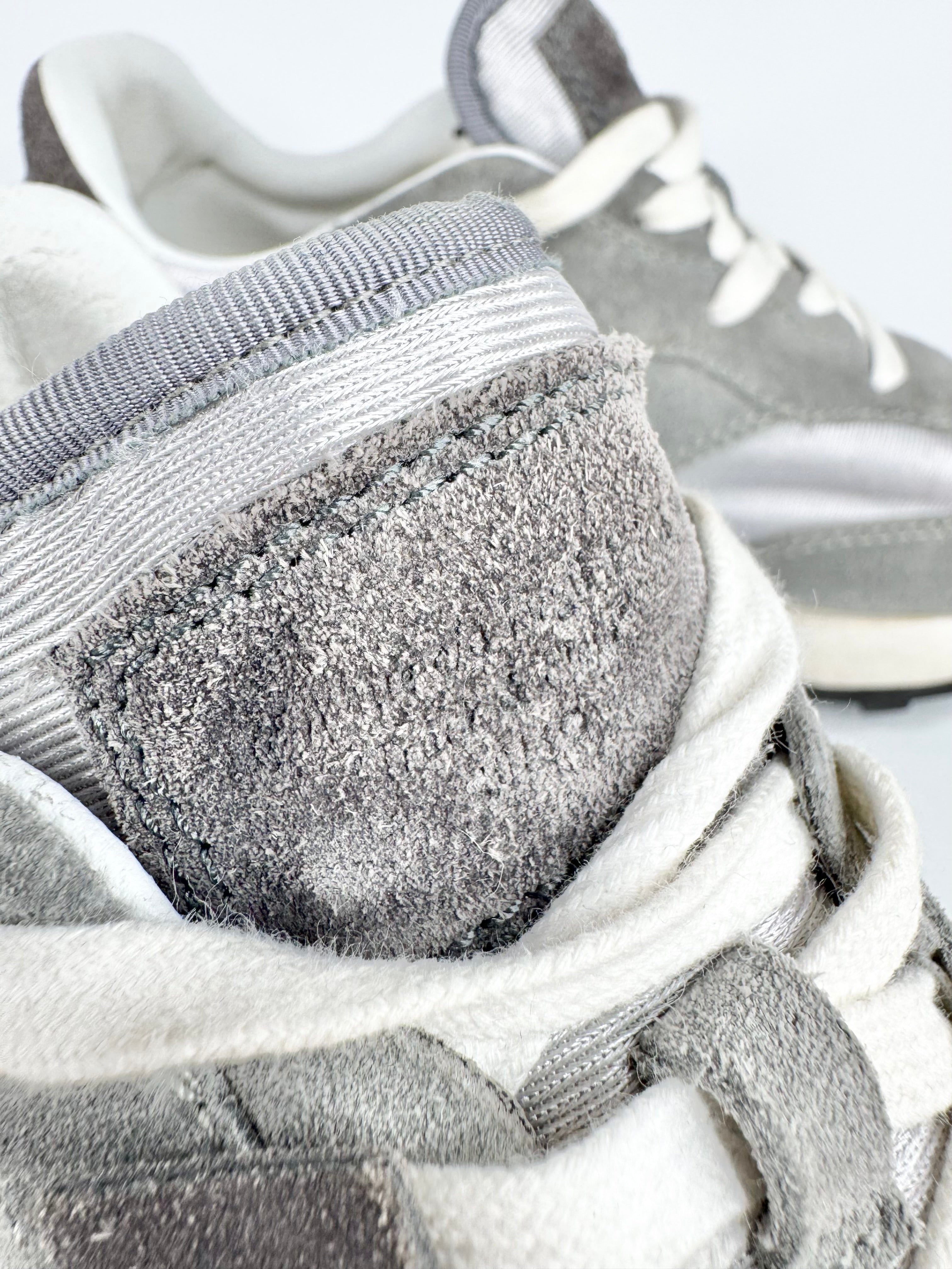 Off-White Grey & White 'Runner' Sneakers - EU39