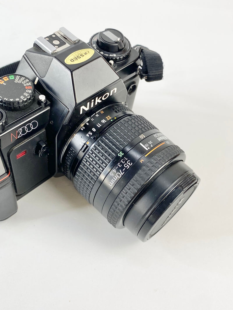 Nikon N2000 Film Camera & Case