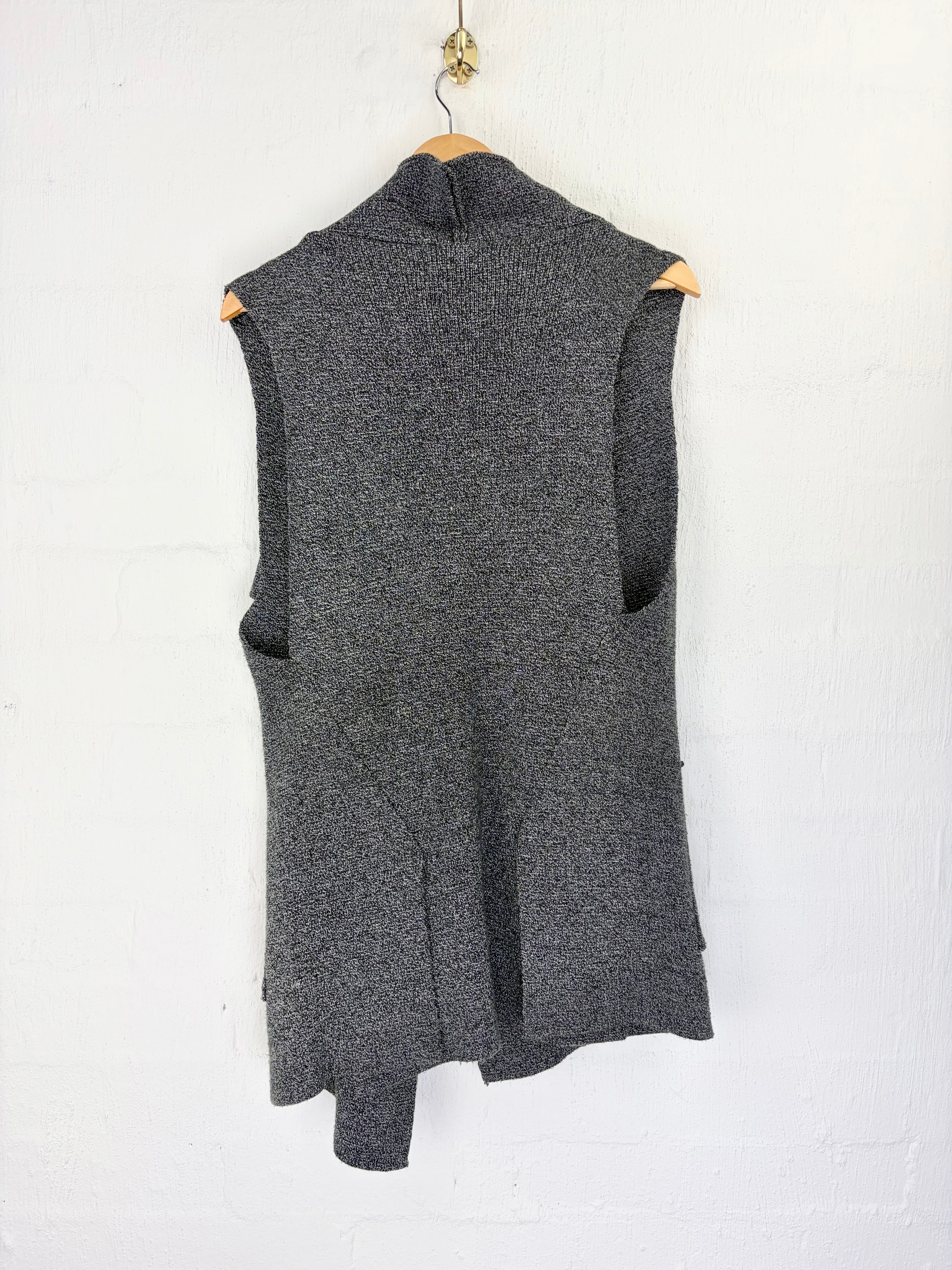 Max Mara Black & White Sleeveless Belted Cardigan - AU12