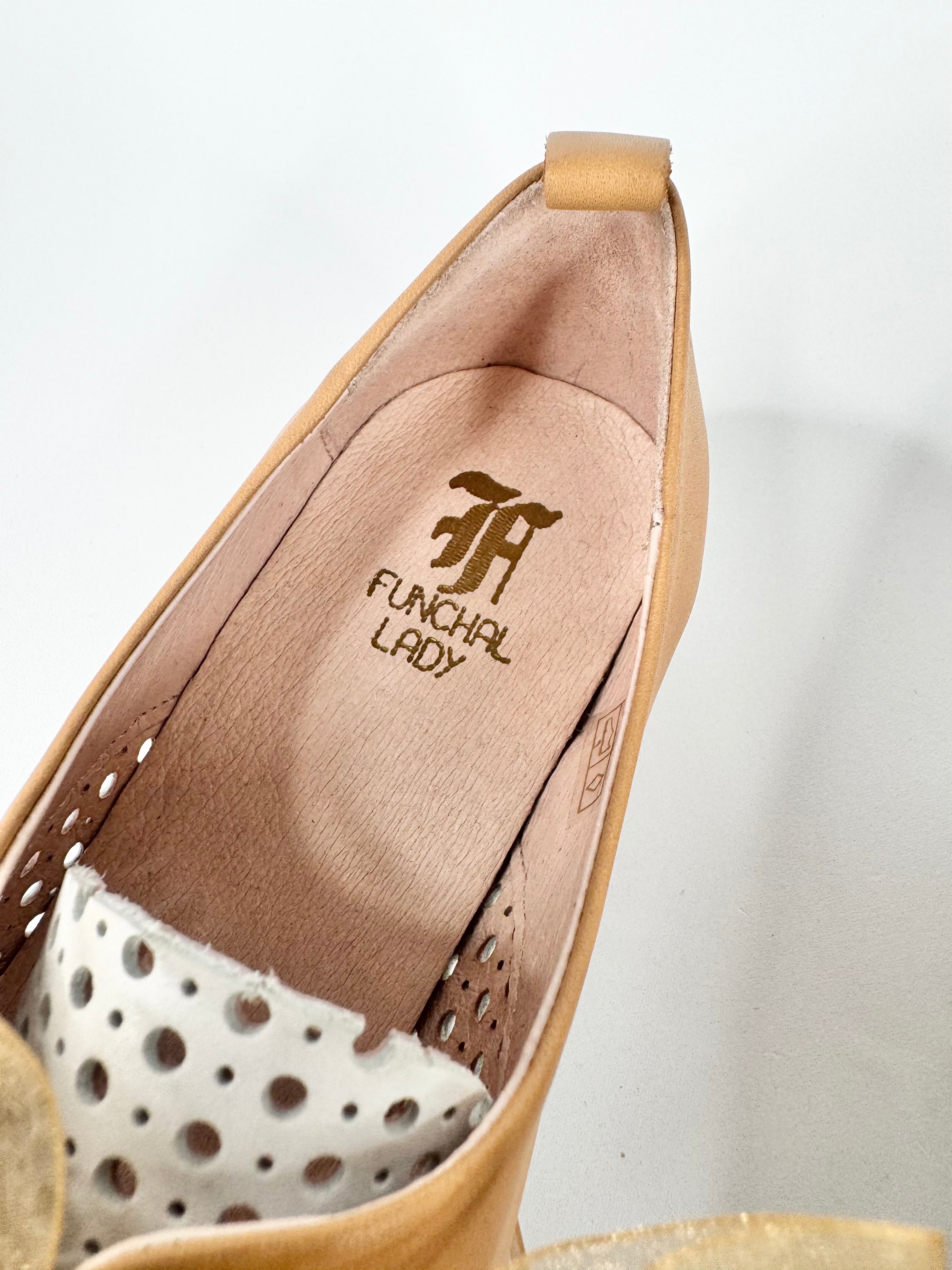 Funchal Lady Tan & White Lace Ups - EU38