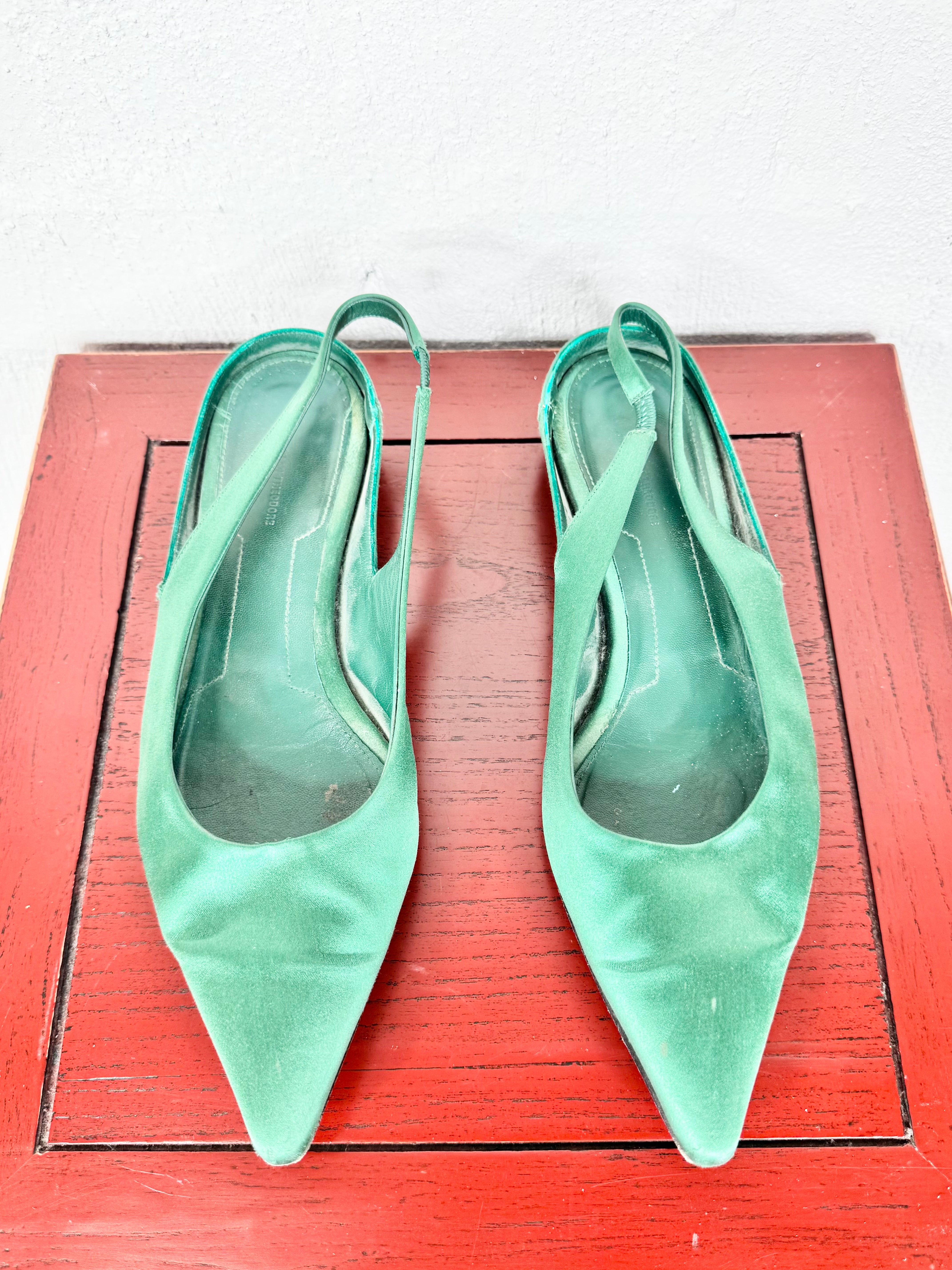 Scanlan Theodore Pine Green Satin Pointed Toe Pumps - EU39