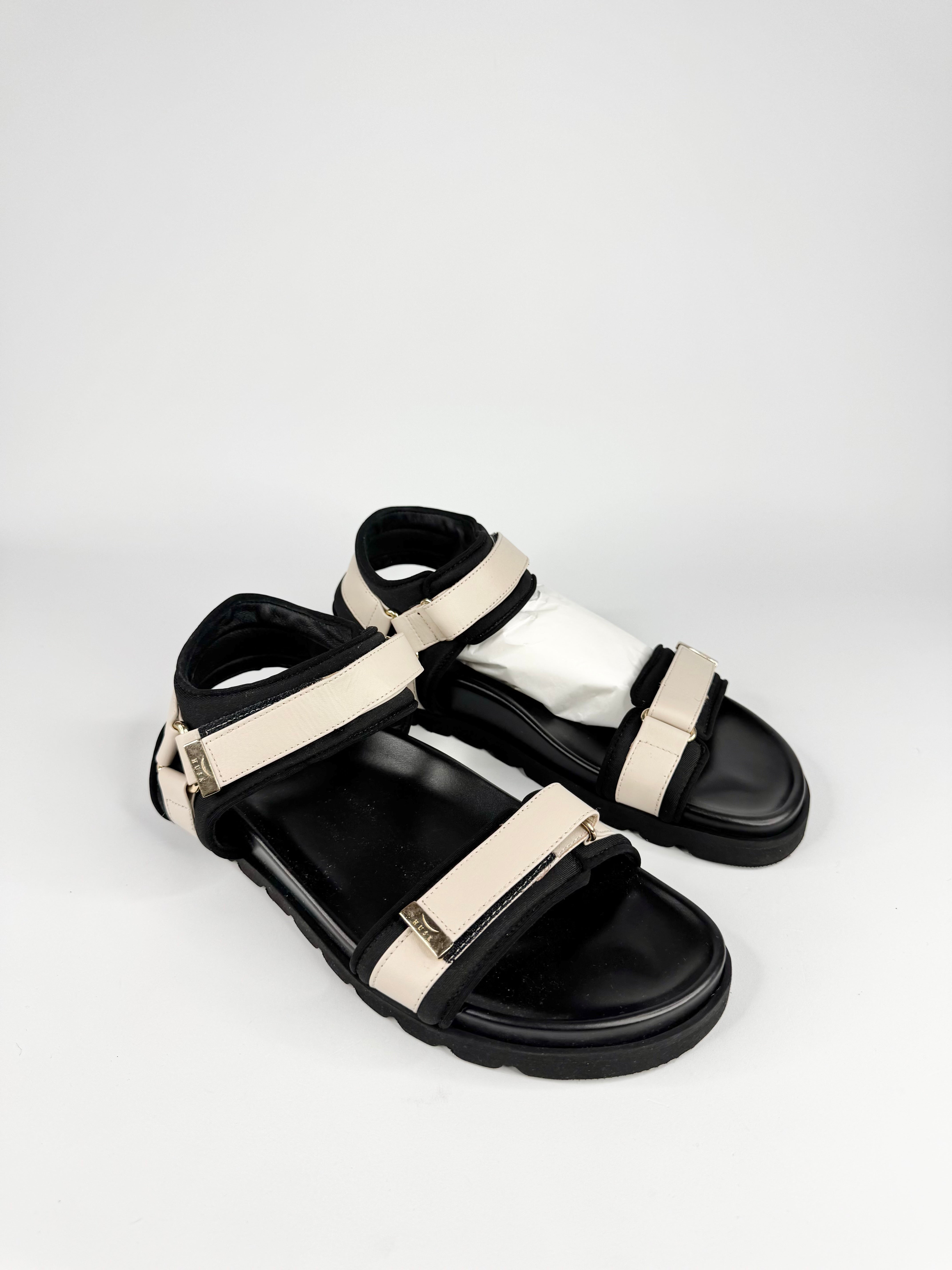 Husk Black & Cream Sandals NWT - EU40
