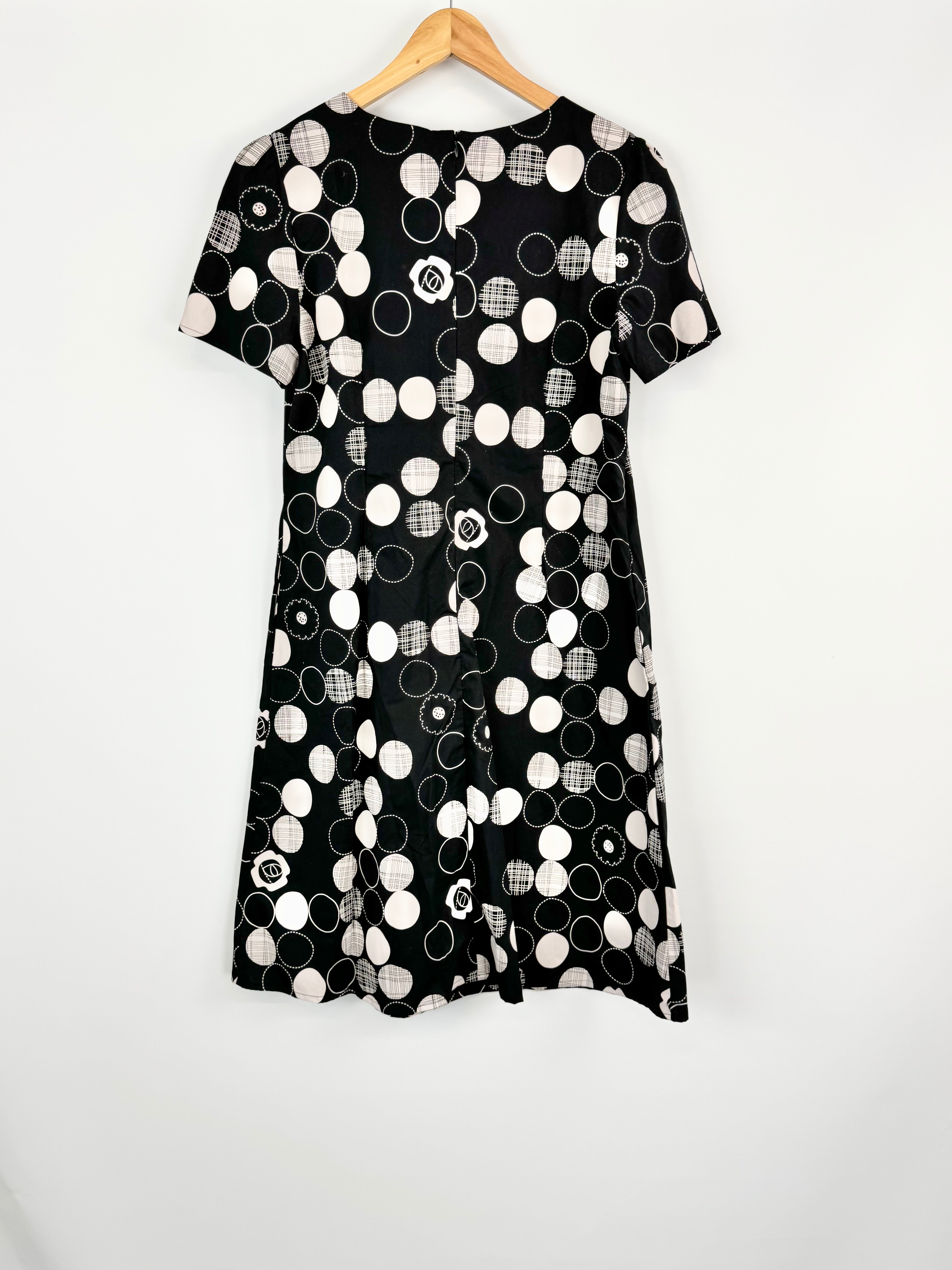 Essaye Black Dot Patterned Dress NWT - AU12