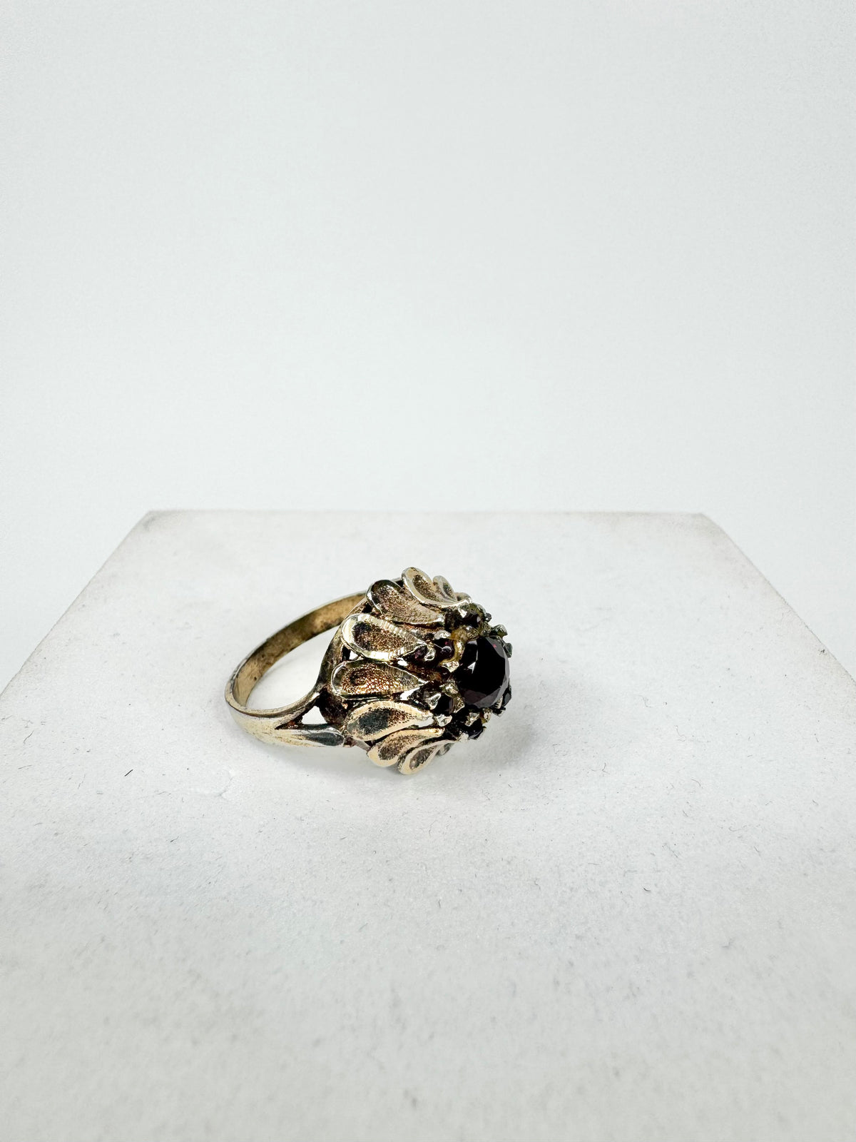 Vintage Raised Garnet Petal Patterned Ring