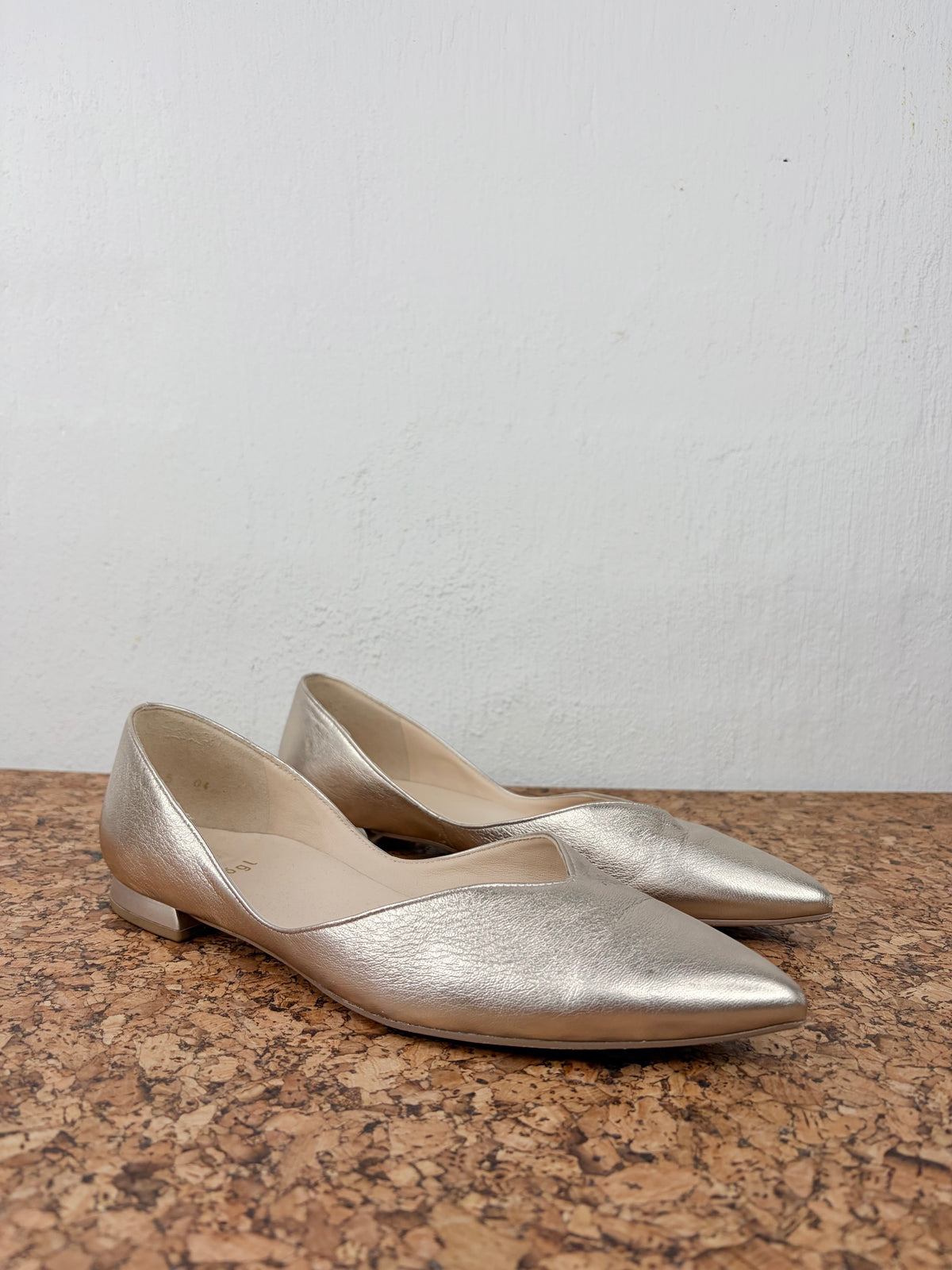 Hogl Metallic Rose Gold Pointed Toe Ballet Flats - EU38