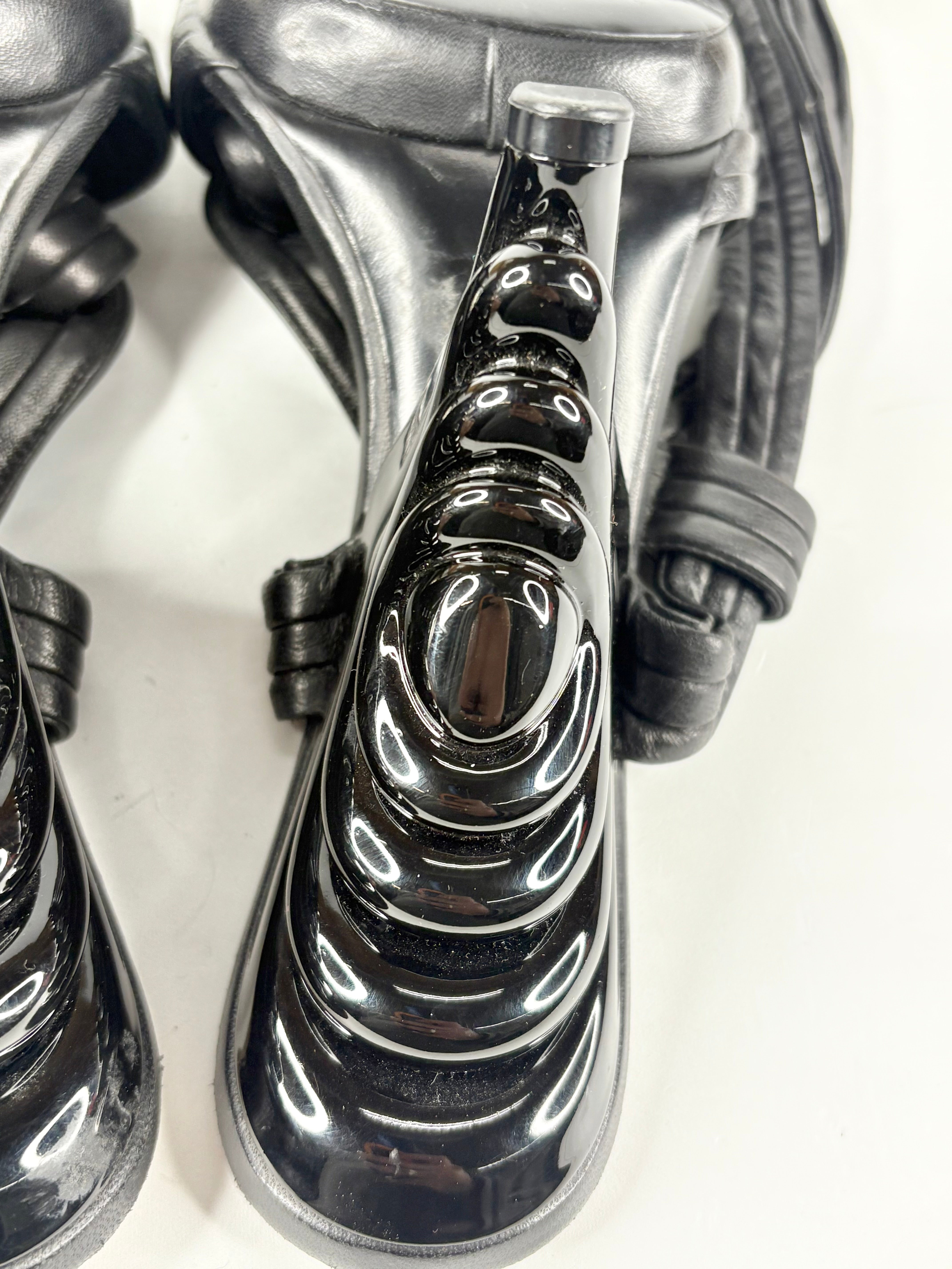 Loewe Black Leather Leg-Tie Sandals - EU39
