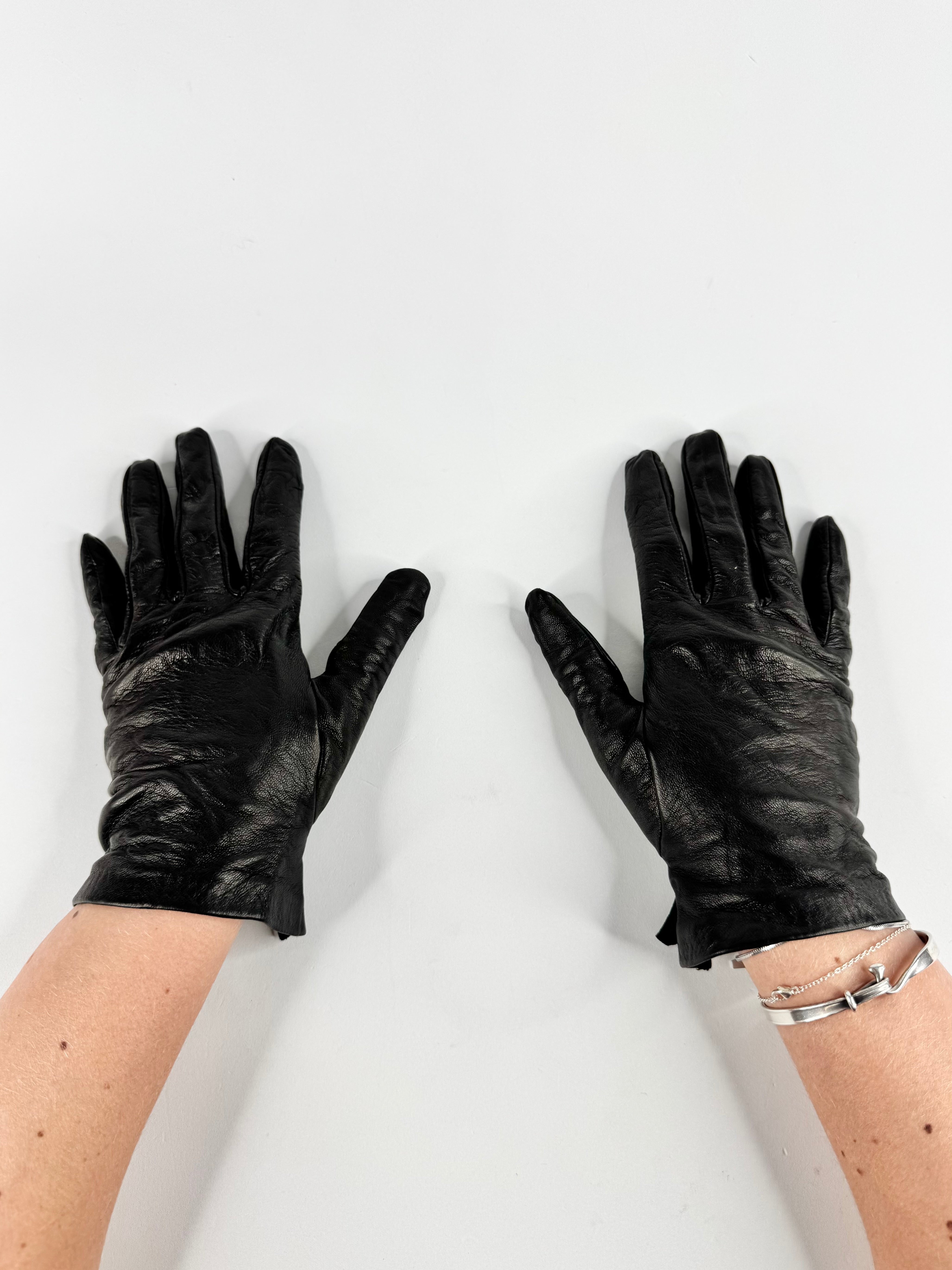 Milana Italy Black Buttery Soft Leather Gloves - 7.5