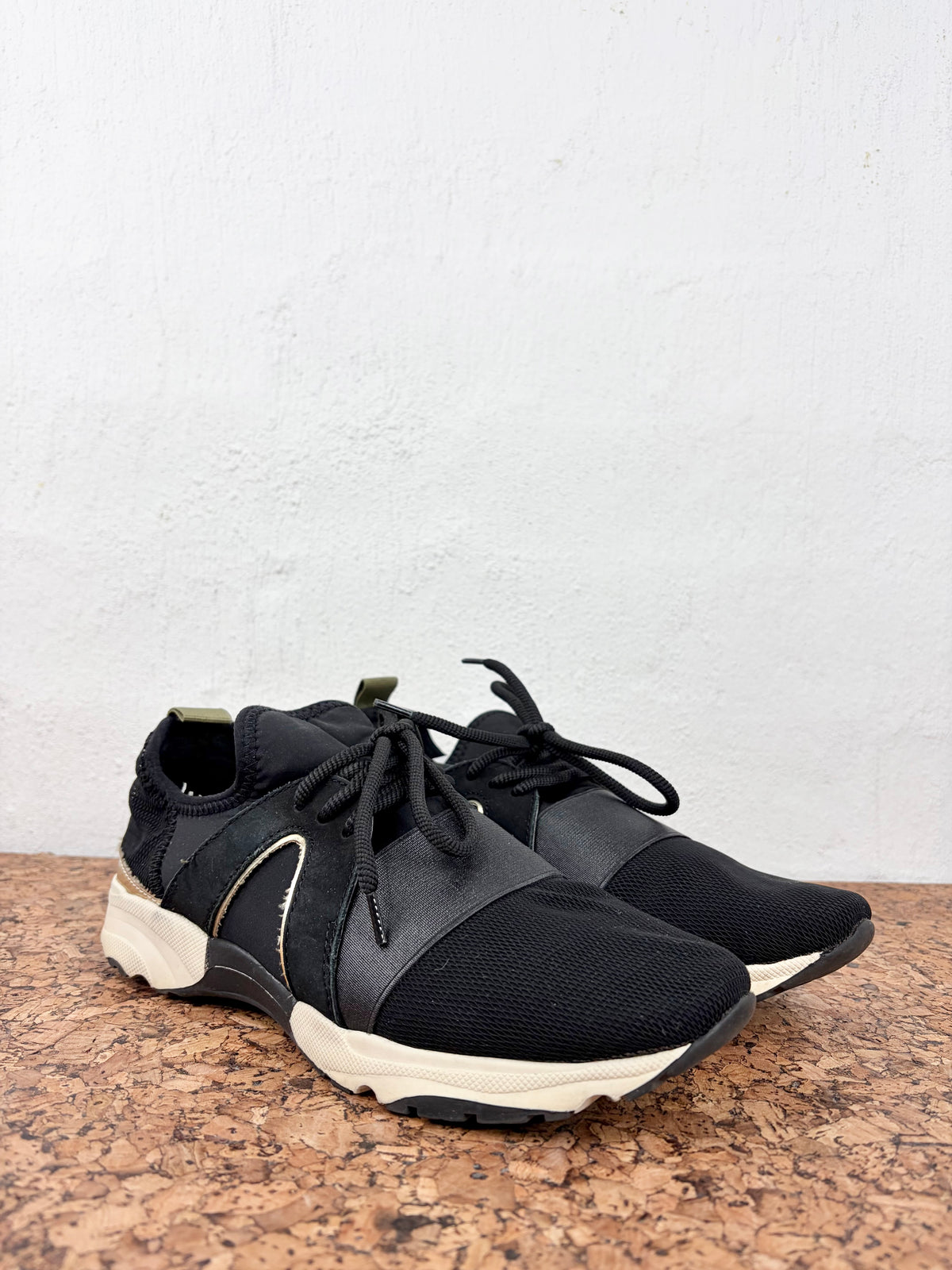 Kurt Geiger Carvela Black 'Lament' Sneakers - EU39