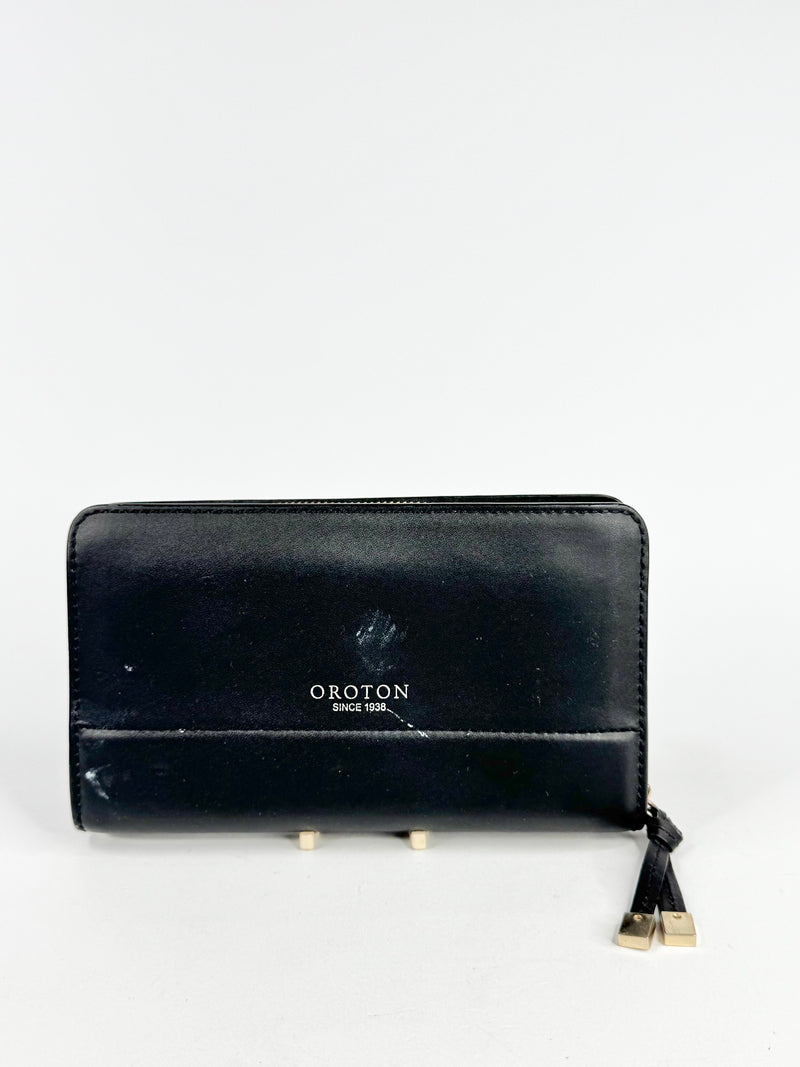 Oroton Smooth Black Zippered Purse