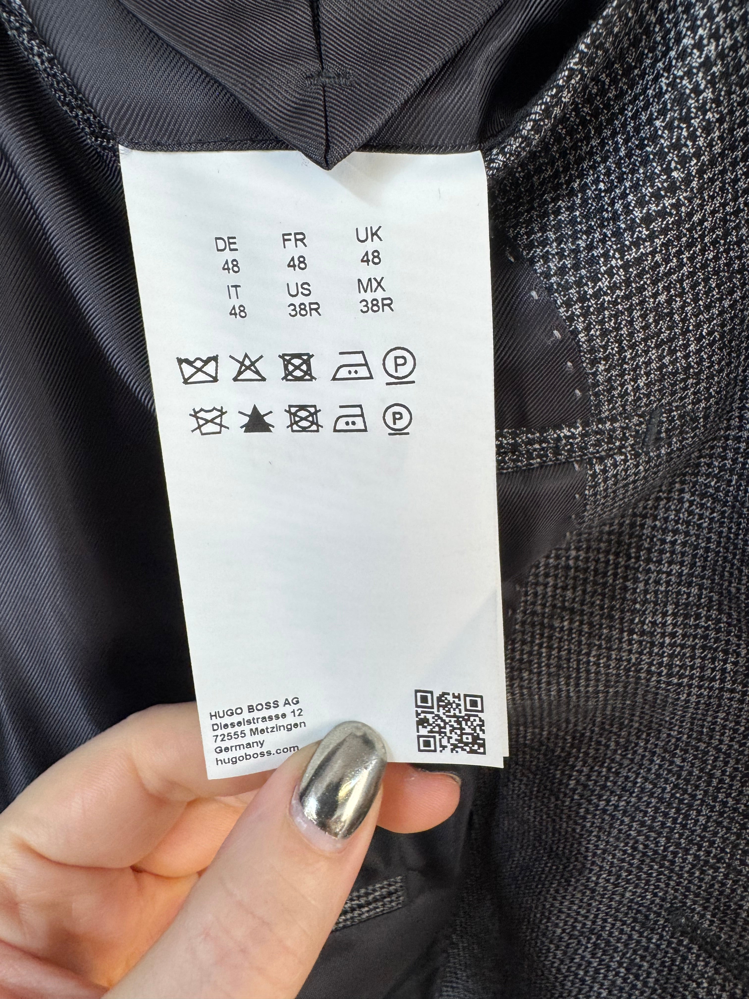 Hugo Boss Grey Houndstooth Pattern Super 130 Wool Suit - 48