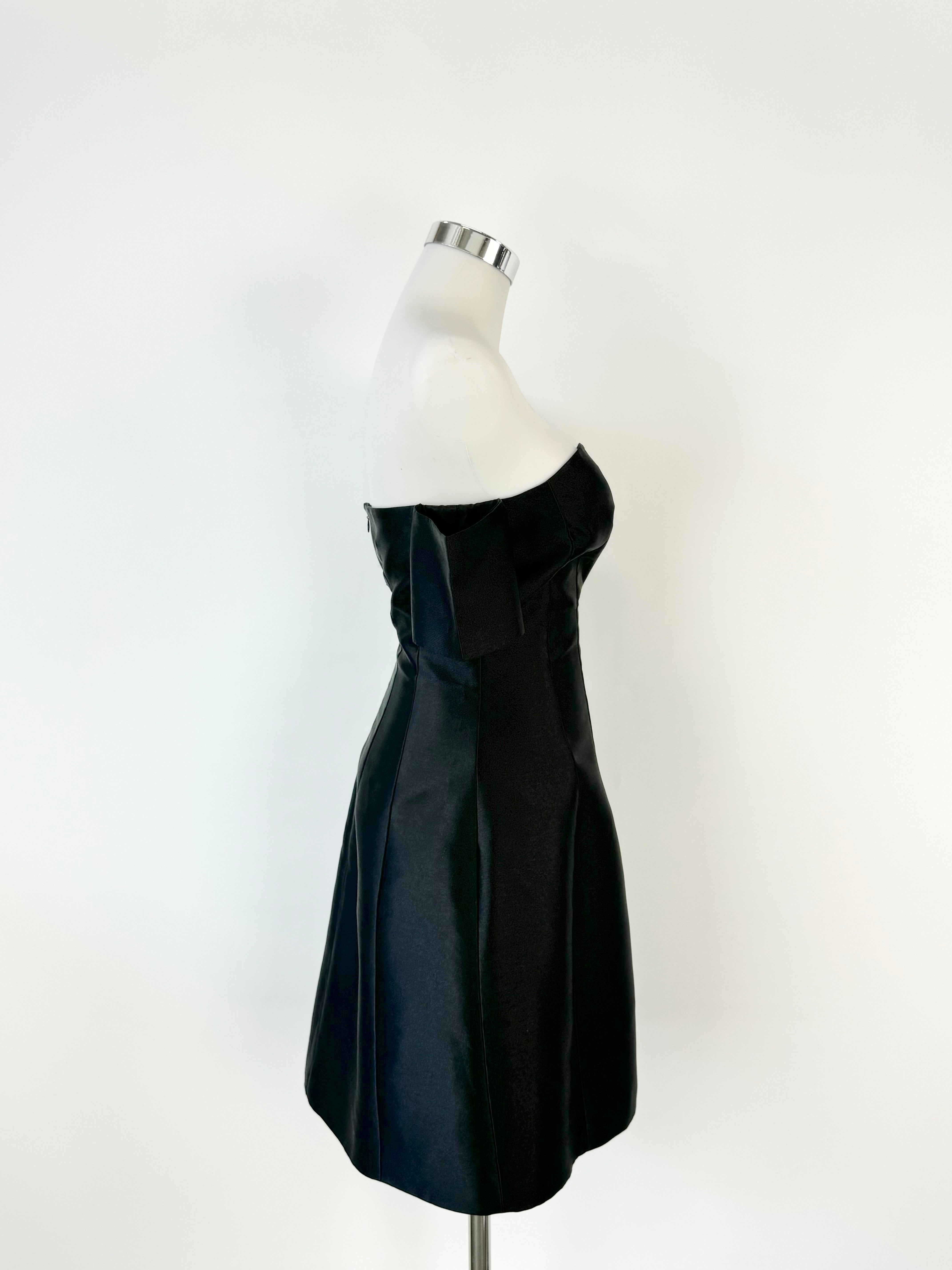 Carven Black Semi Matte Cap Sleeve Mini Dress - AU10