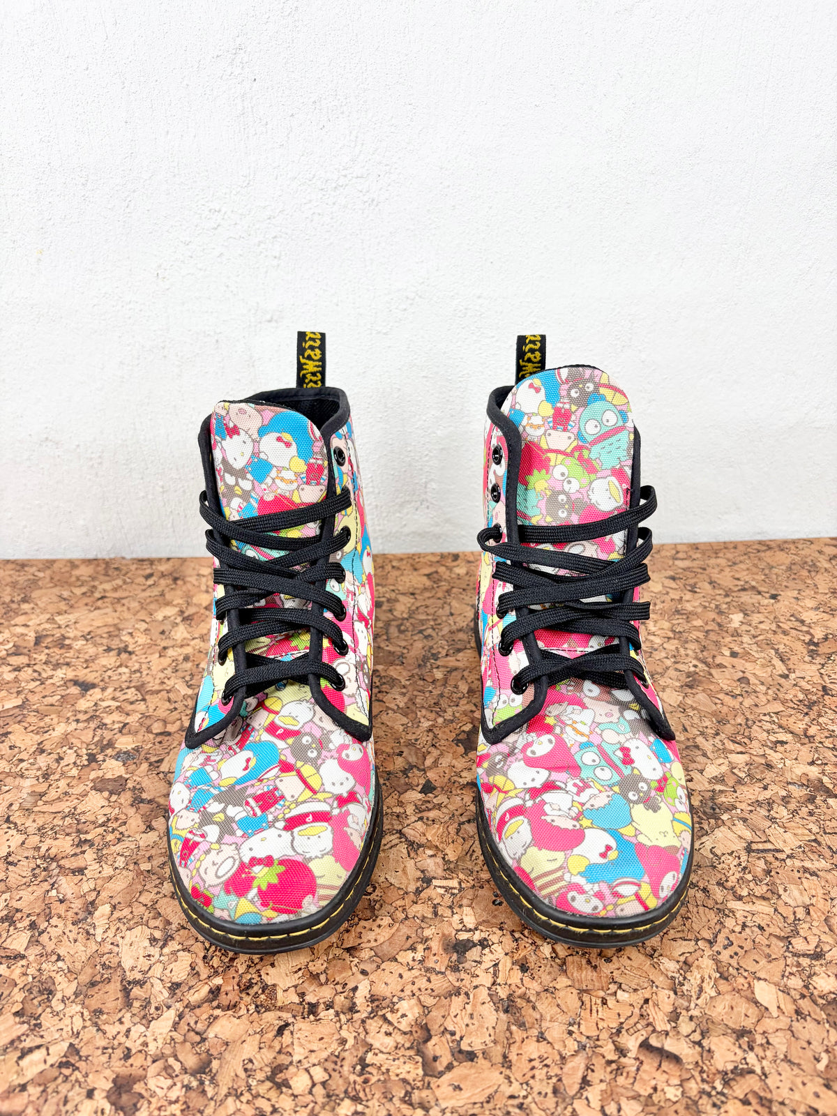 Dr. Marten x Sanrio Shoreditch Lace Ups - EU41