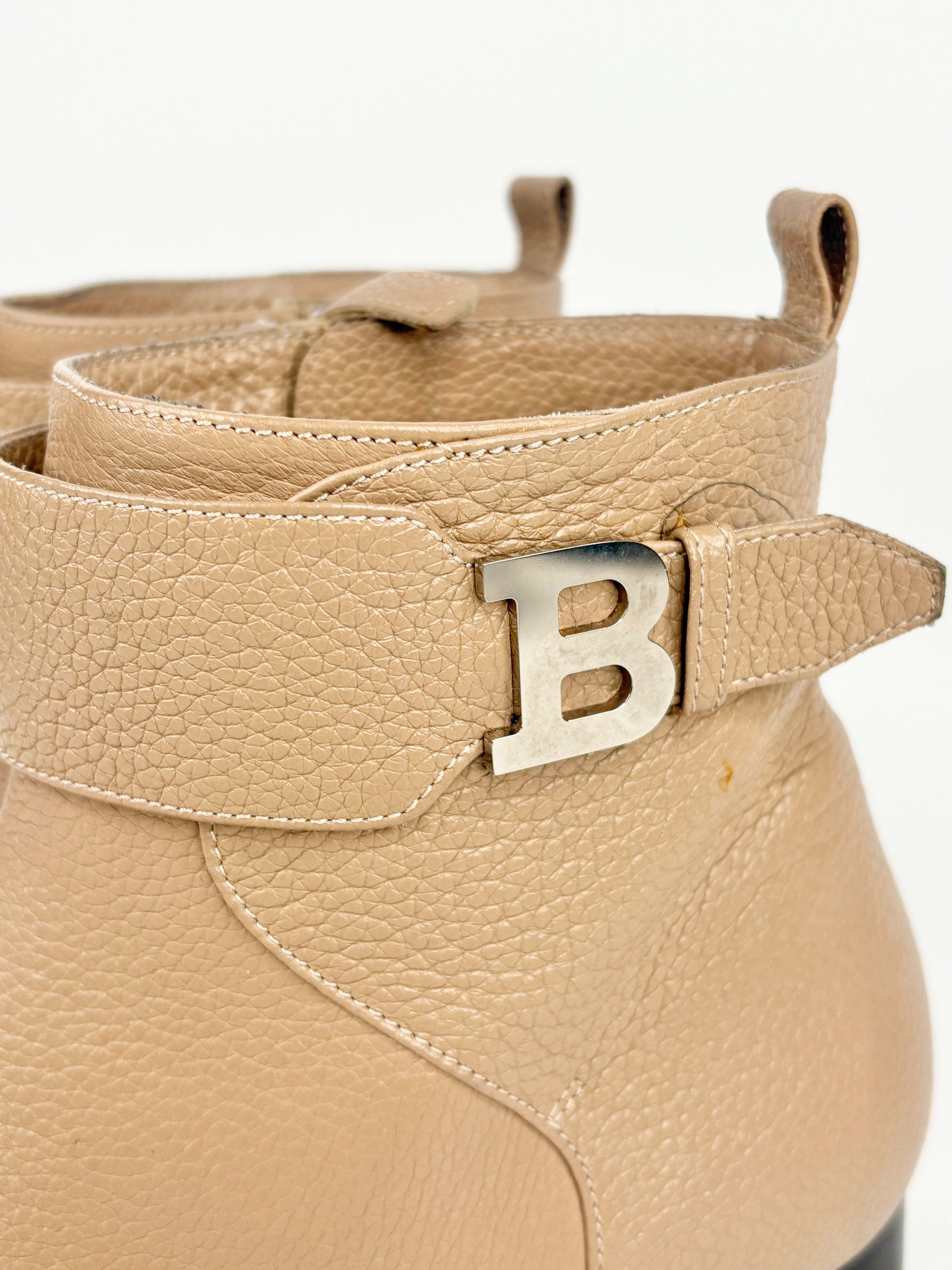 Bally Beige Grained Leather 'Talika' Ankle Boots - EU39.5