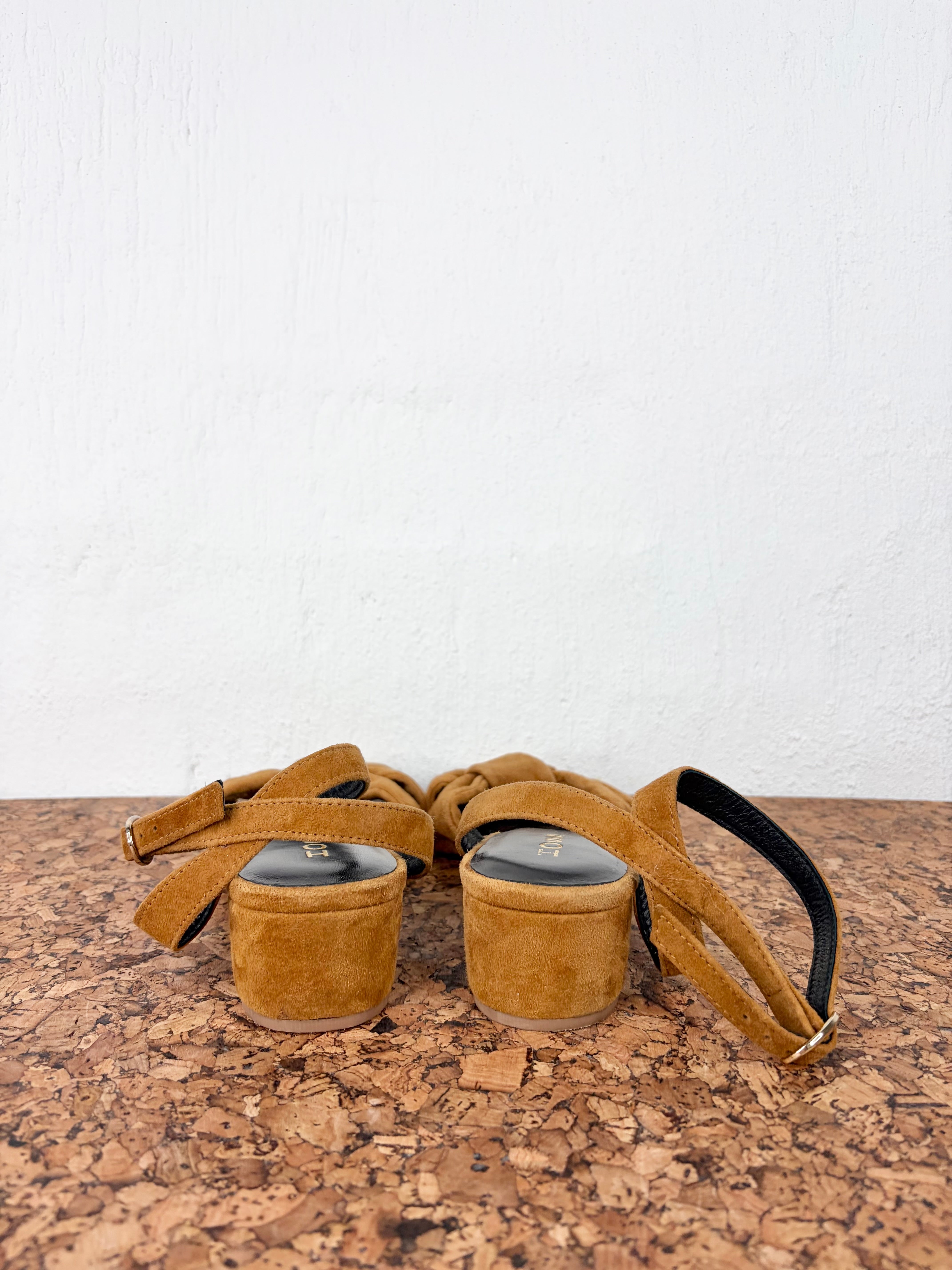 HOSS Belle Suede Tobacco Sandals - EU41