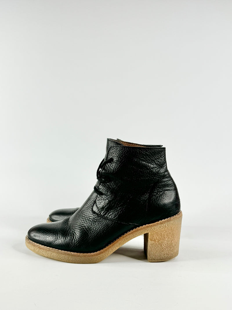 E.O.S Black Leather Lace Up Ankle Boots - EU39