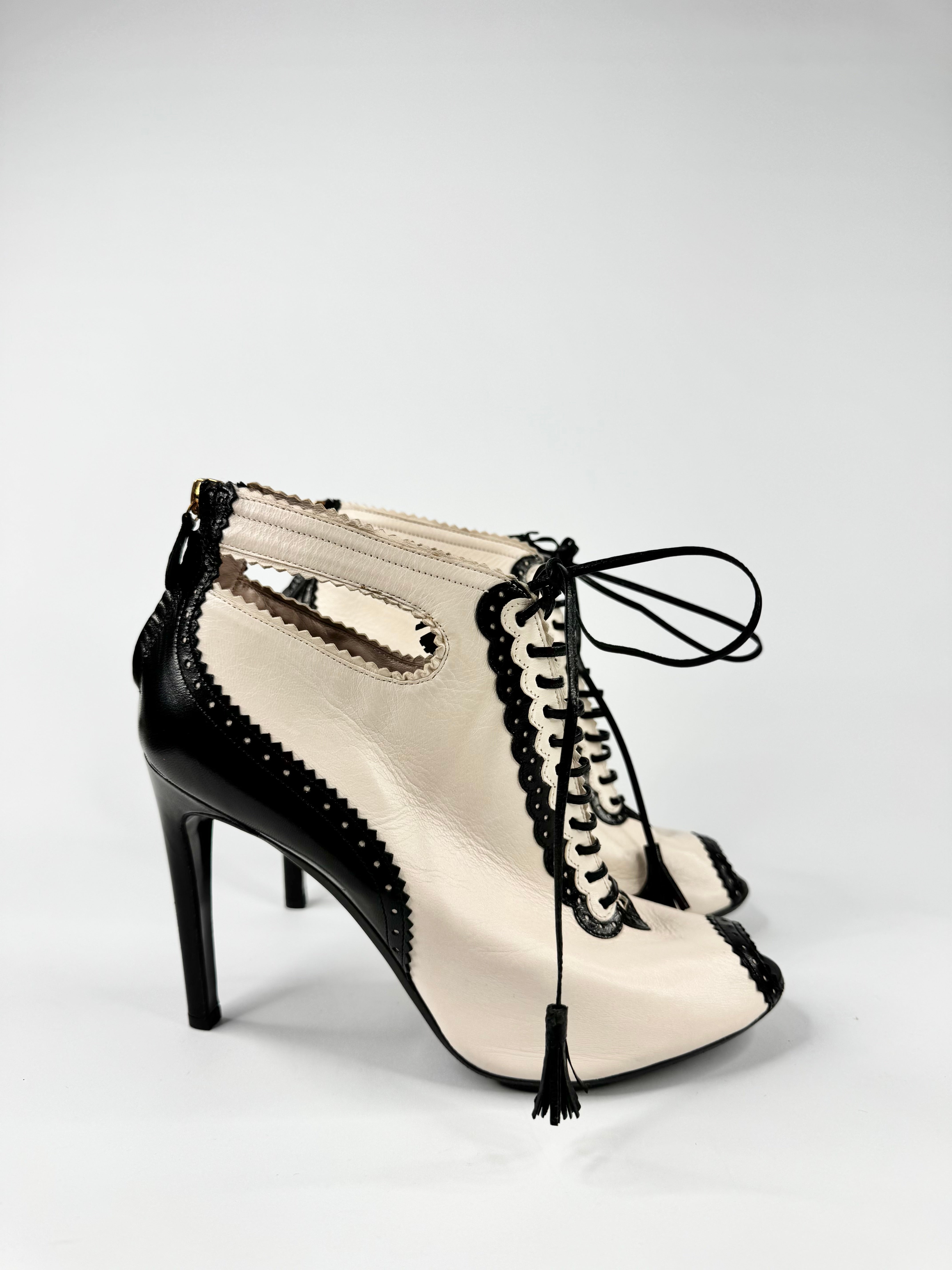 Moschino Ivory & Black Scallop Trim Peep Toe Ankle Boots - EU41