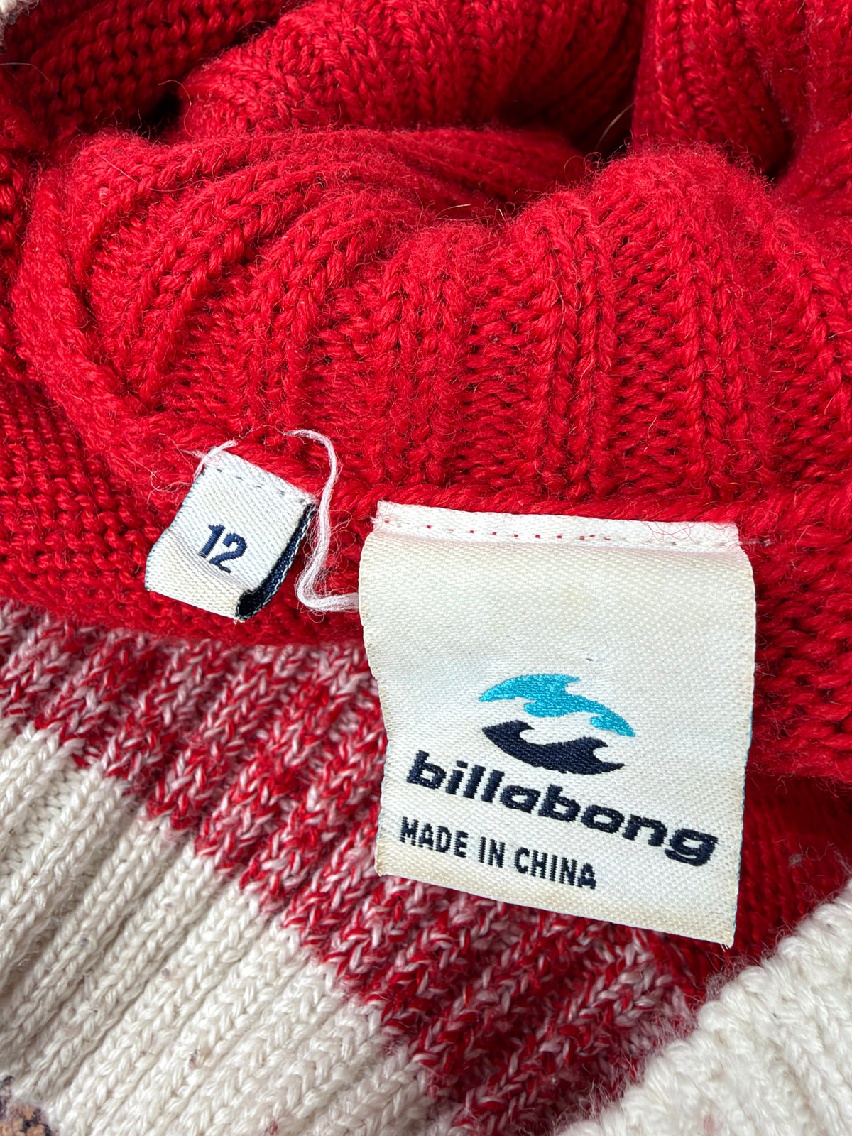 Y2K Billabong Red and White Star Knit - AU12