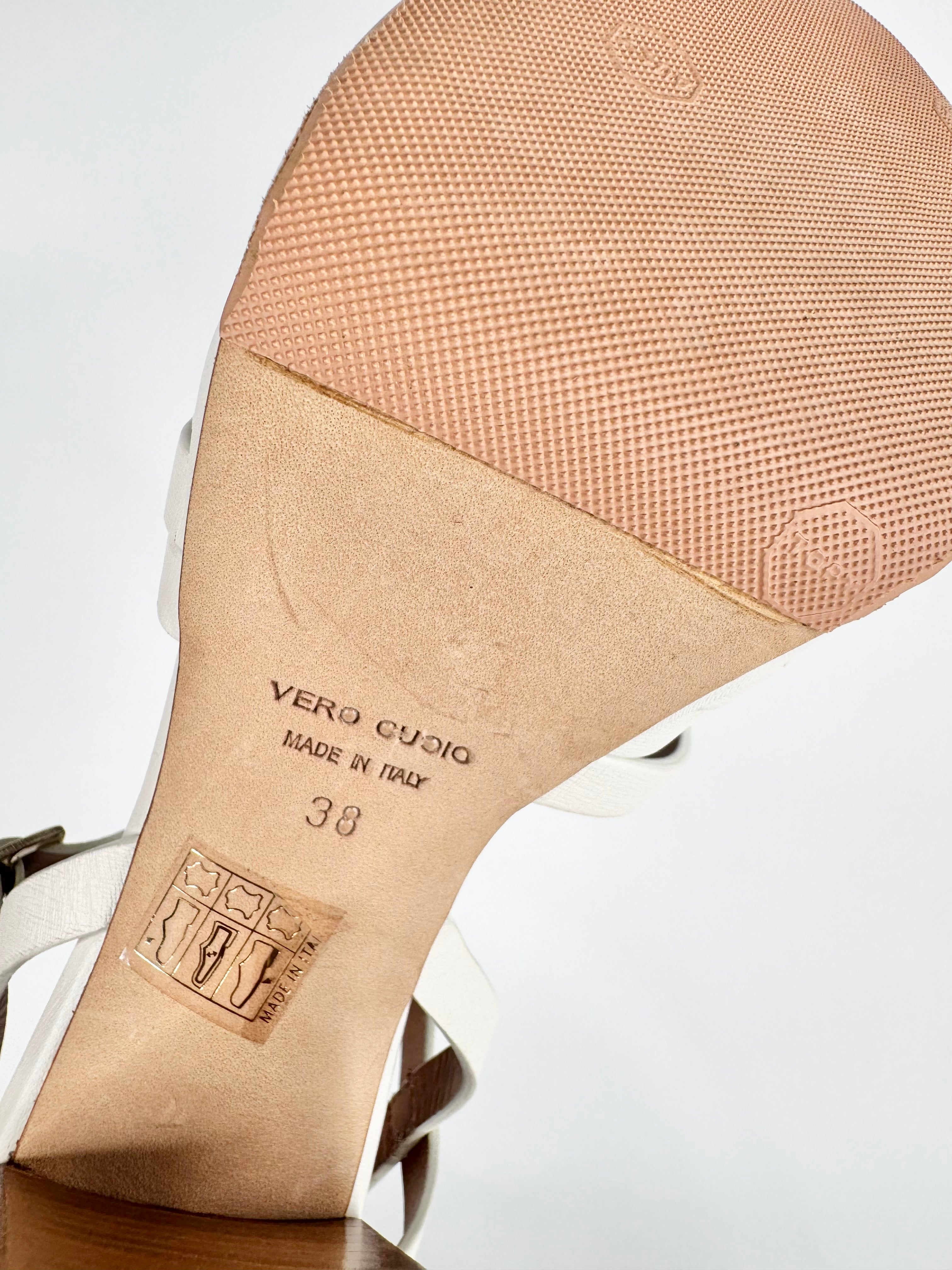 Scanlan Theodore White Strappy Platform Pumps - EU38