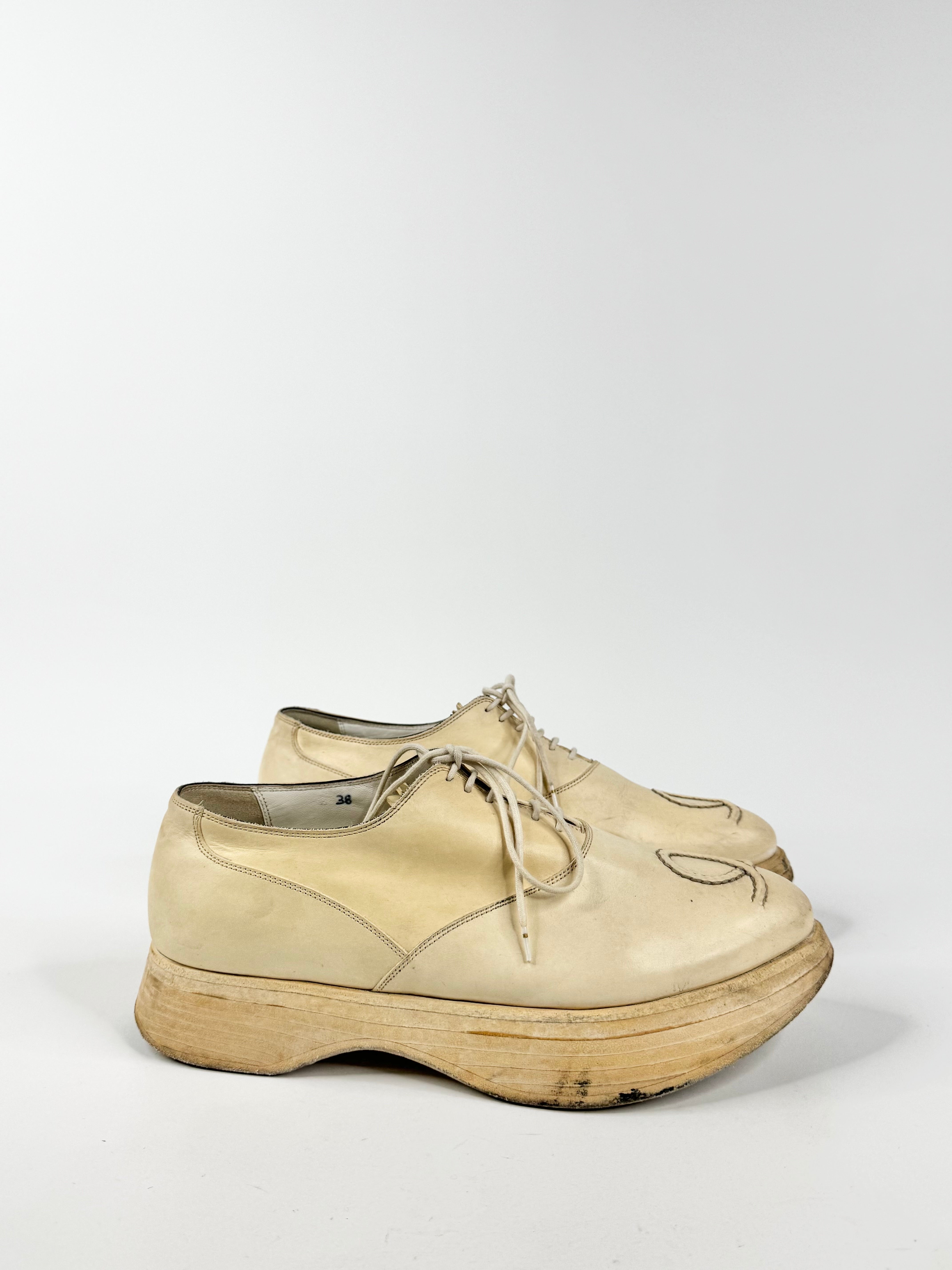 Le Yucca's Cream Platform Lace Ups - EU38