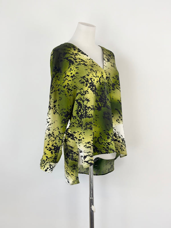 Go> by Go Silk Green & Black Patterned Blouse - AU8