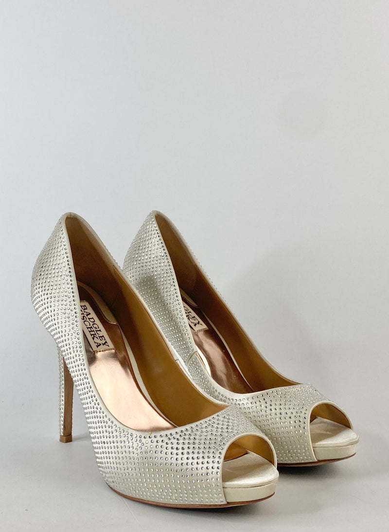 Mischka Badgley Ivory Rhinestone Pumps EU37