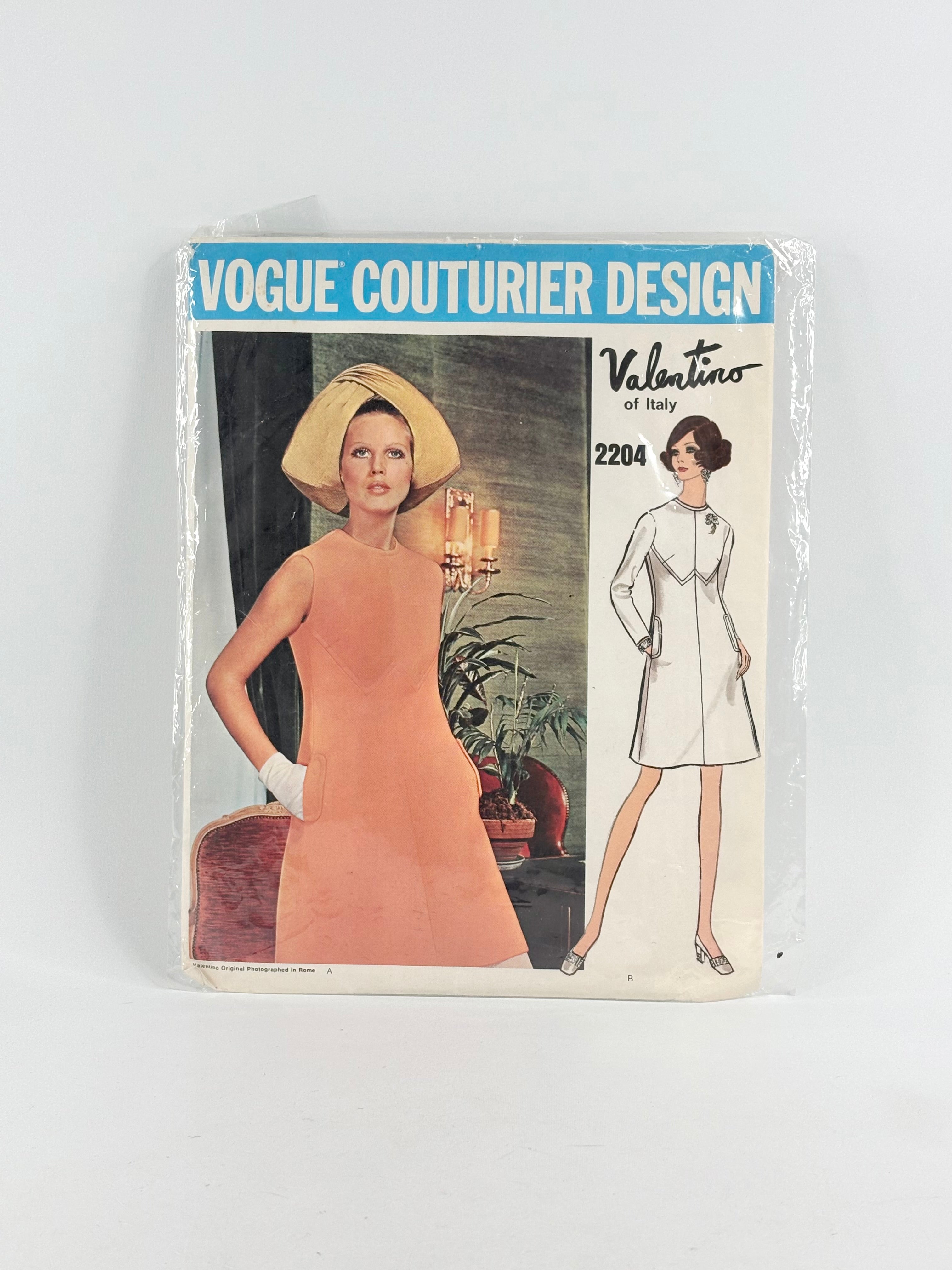 Vogue Couturier Design Valentino Dress: No. 2204 - Size 8