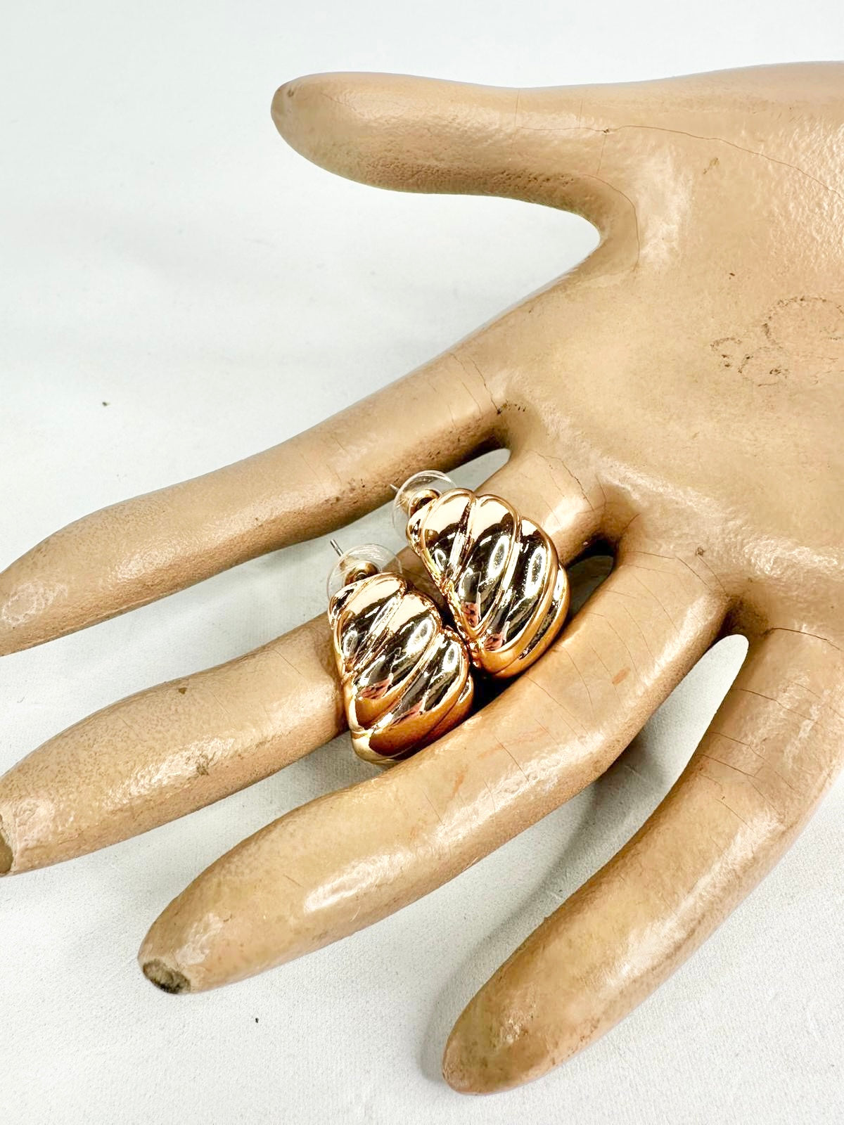 MFW Gold Tone Ridged Hoop Earrings