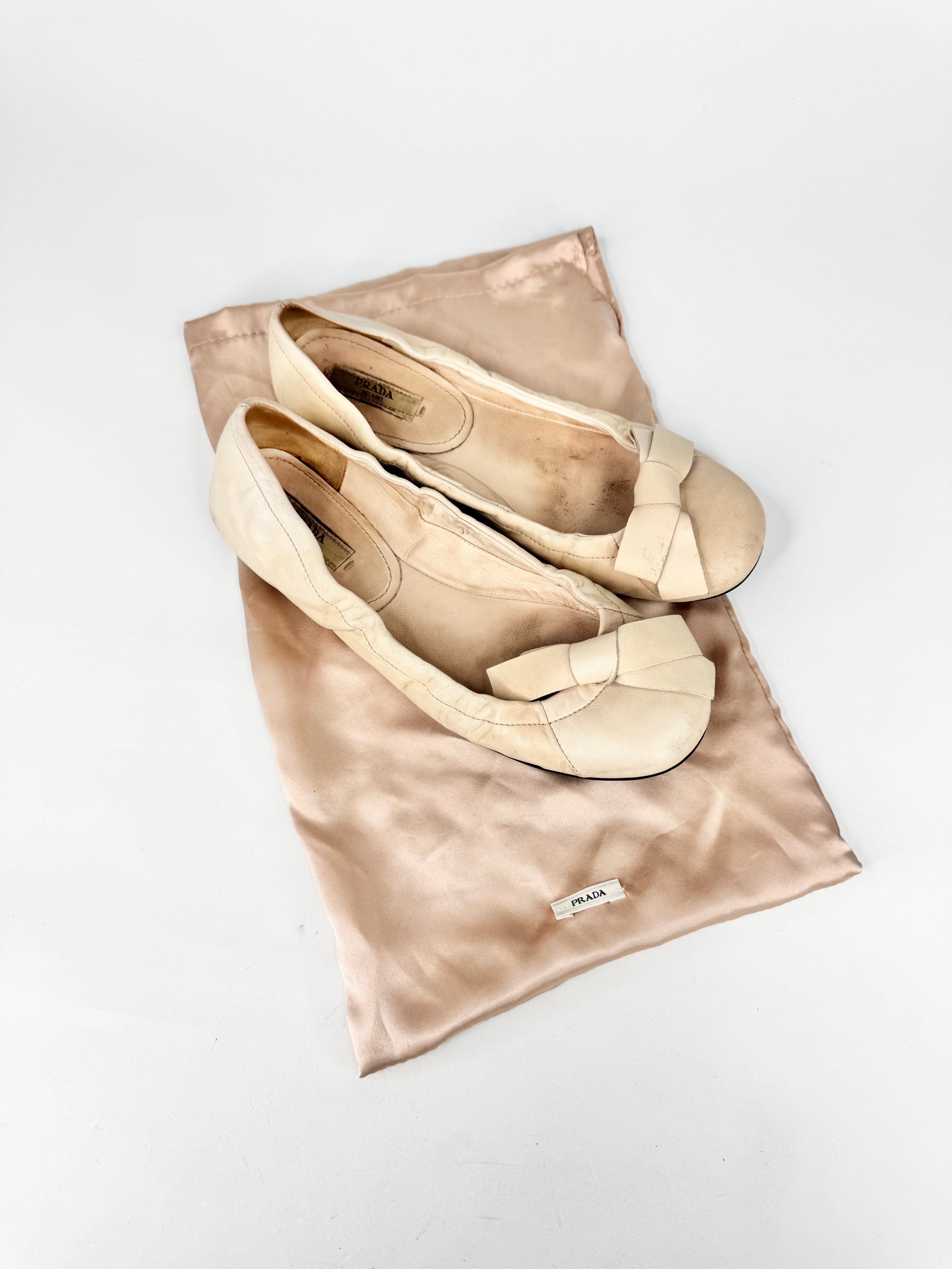 Prada Vanilla Bow Embellished Ballet Flats - EU36.5