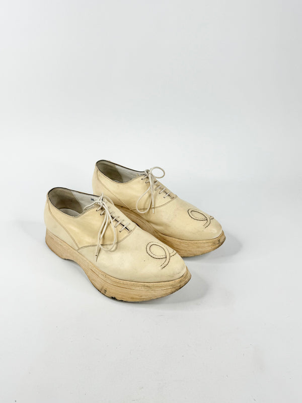 Le Yucca's Cream Platform Lace Ups - EU38