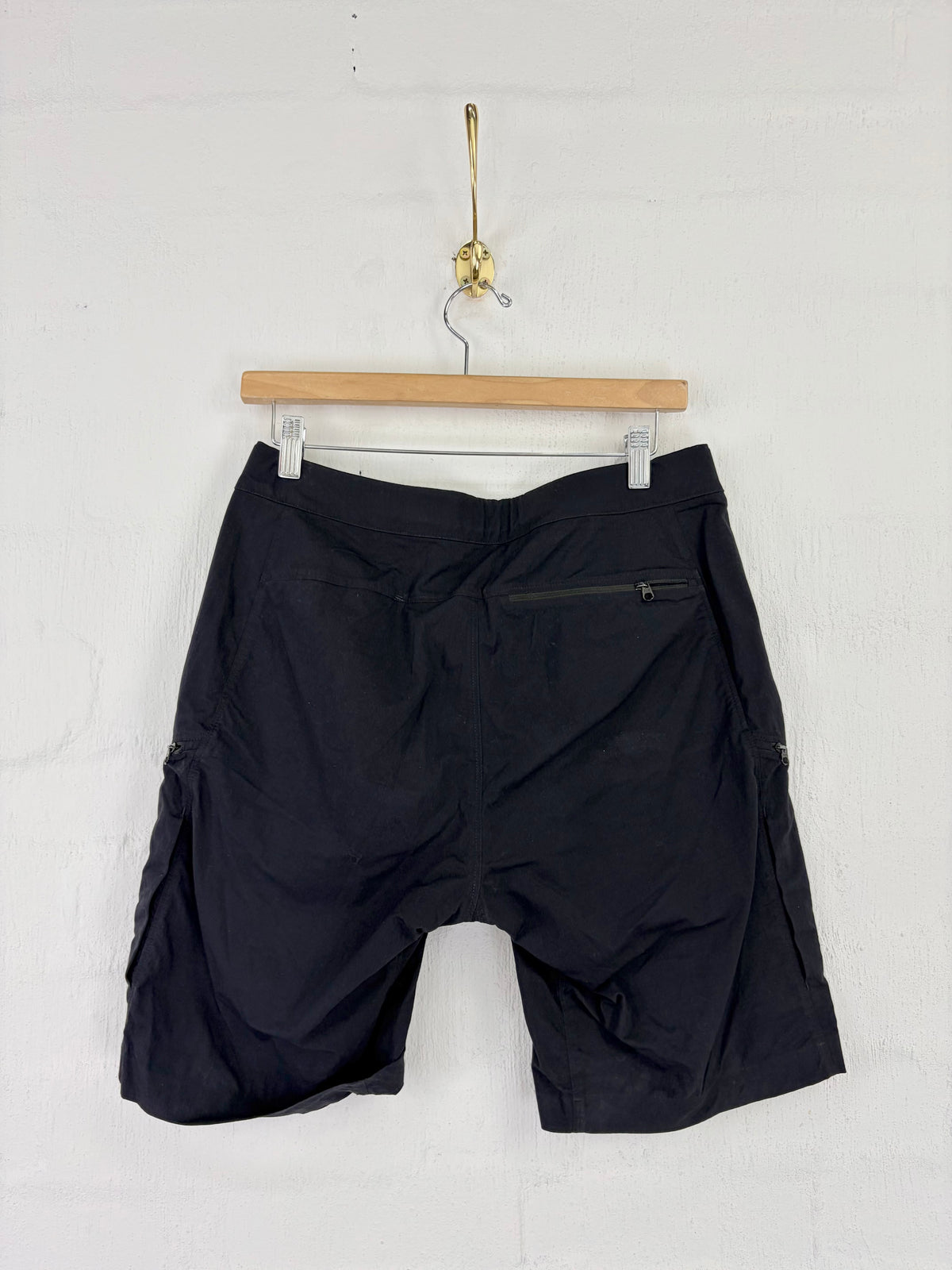 Arc'teryx Black 'Gamma Quick Dry' 11" Short - 30