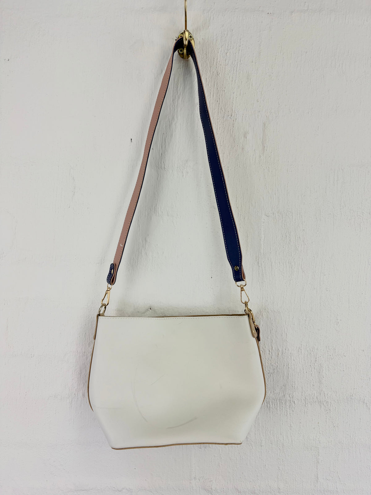 Nreiro Boutjque Paris Grey & Blue Faux Leather Bag