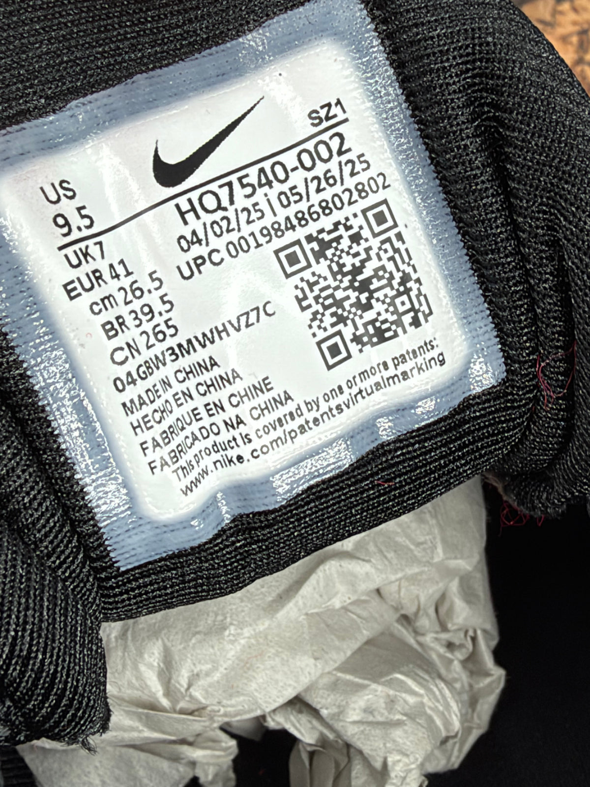 Nike Black and Red Shox Sneakers - EU41