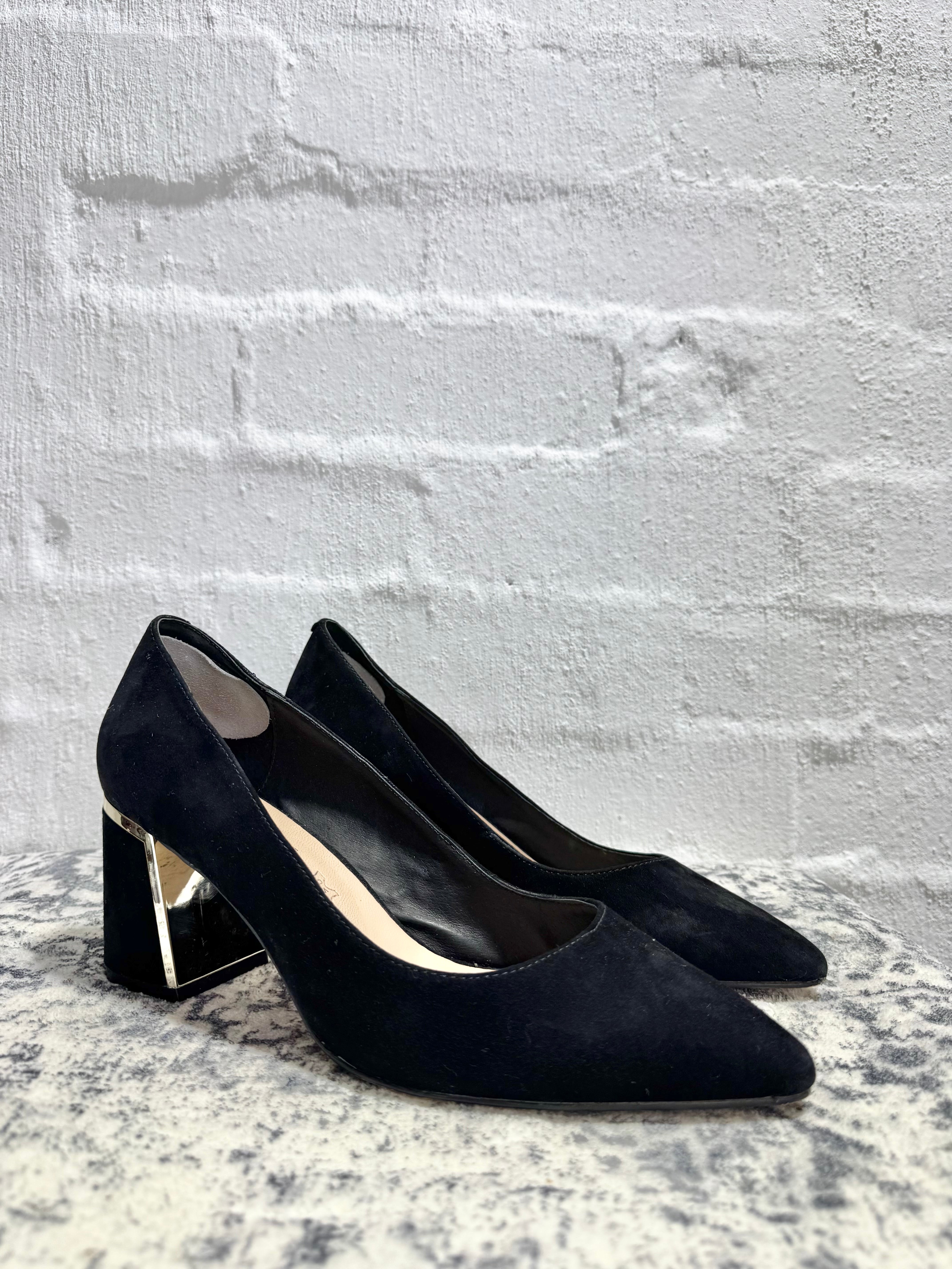 Mi Piaci Black Suede Pointed Toe Block Heel Pumps - EU42