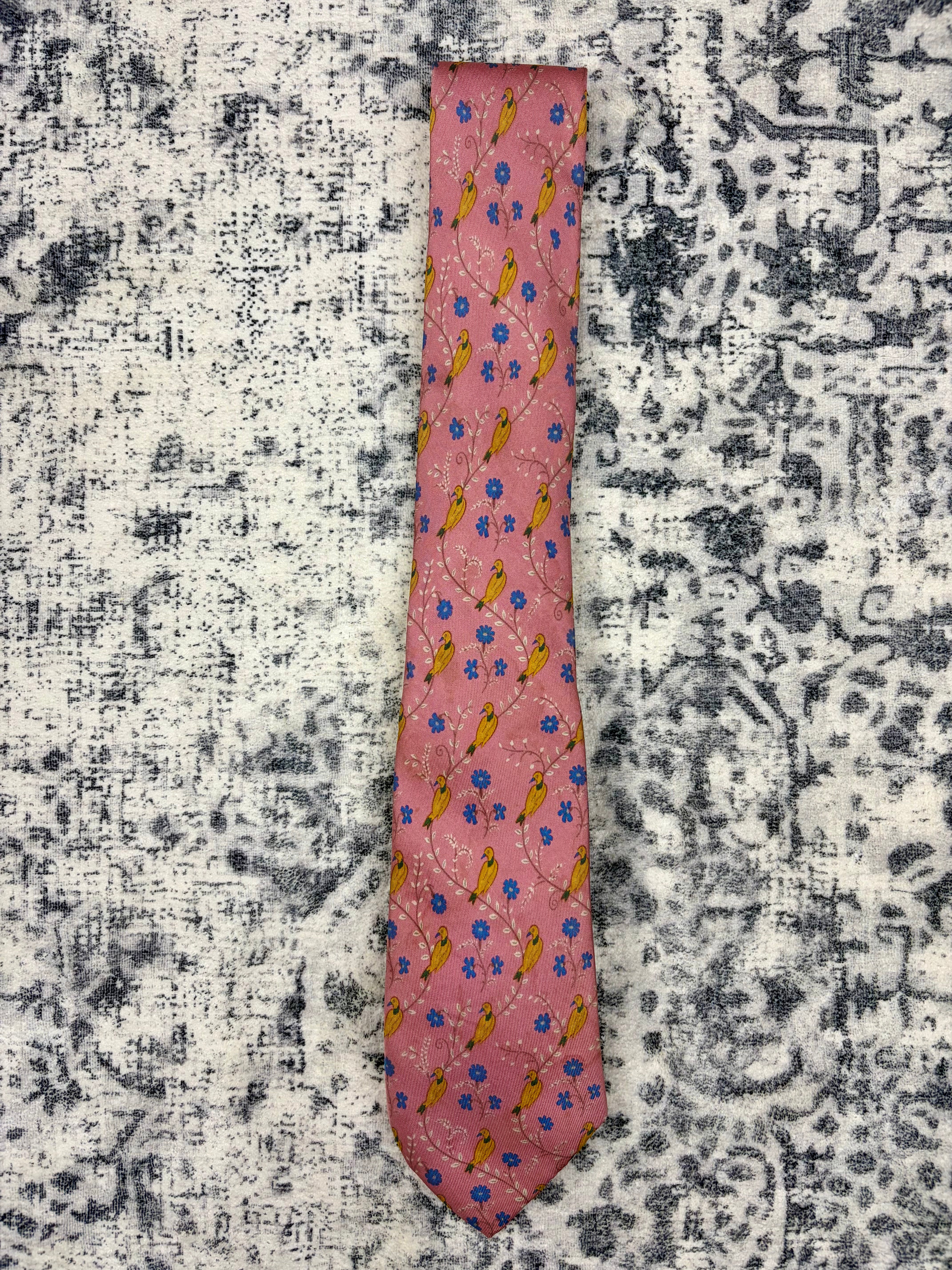 Vintage 90s Hermès Pink Silk Bird Patterned '7185' Silk Tie