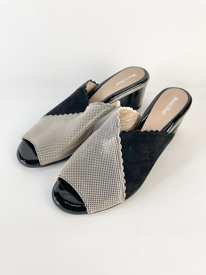 Beautifeel 'Cleo' Pixel Print Black & White Suede Sandals - EU41